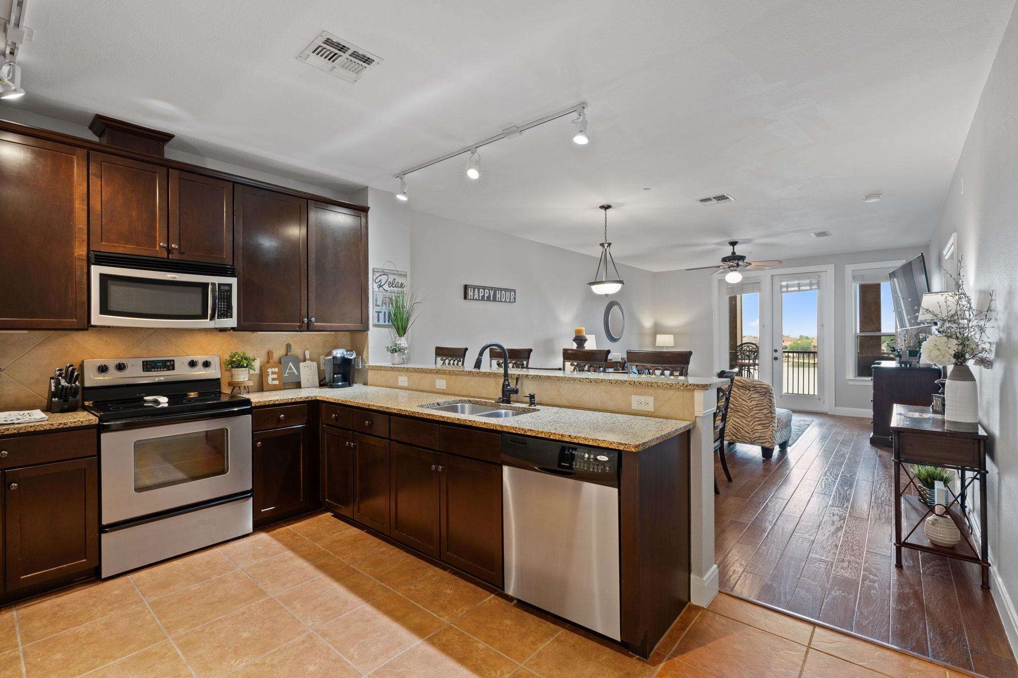 98 Island Dr