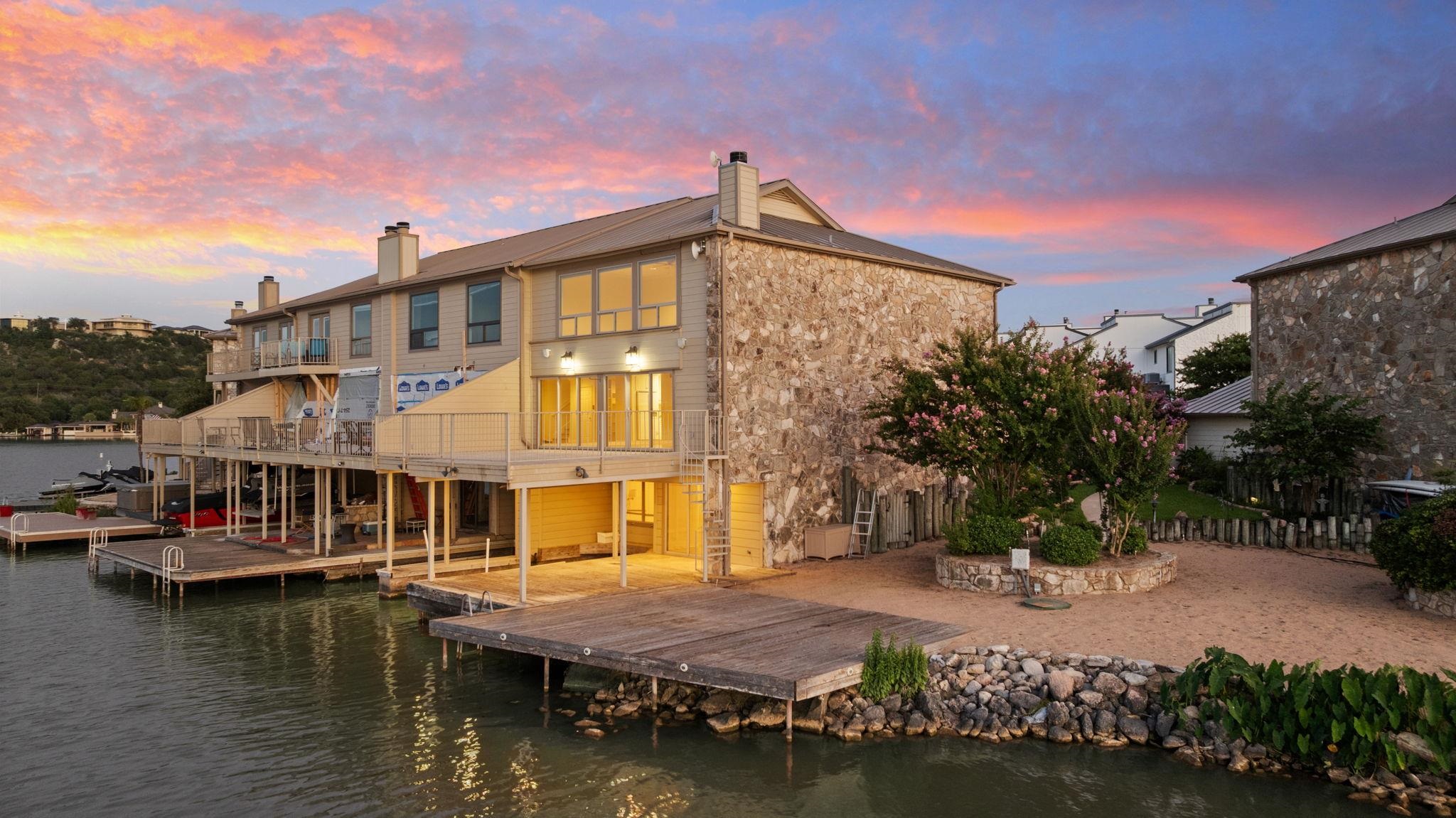 625 Horseshoe Bay North Boulevard