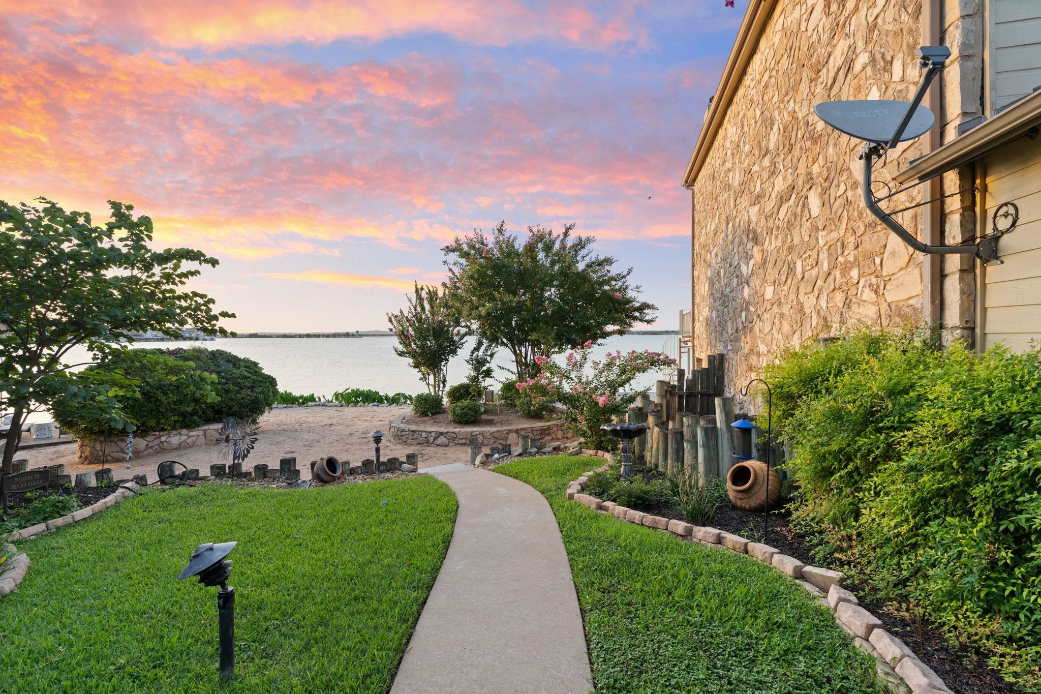 625 Horseshoe Bay North Boulevard