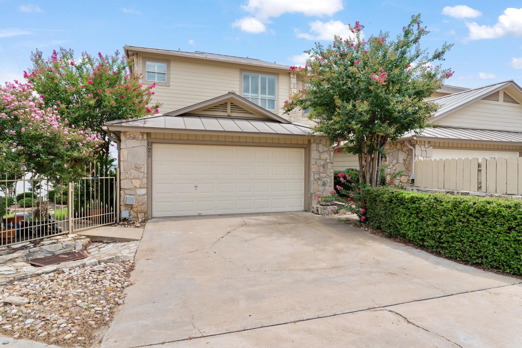 625 Horseshoe Bay North Boulevard