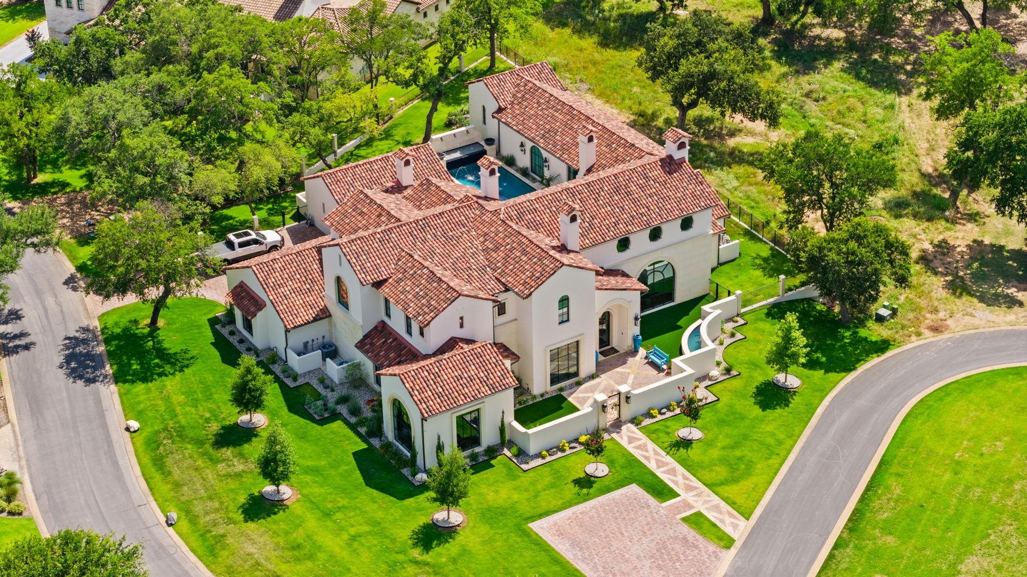 125 Plaza Escondido