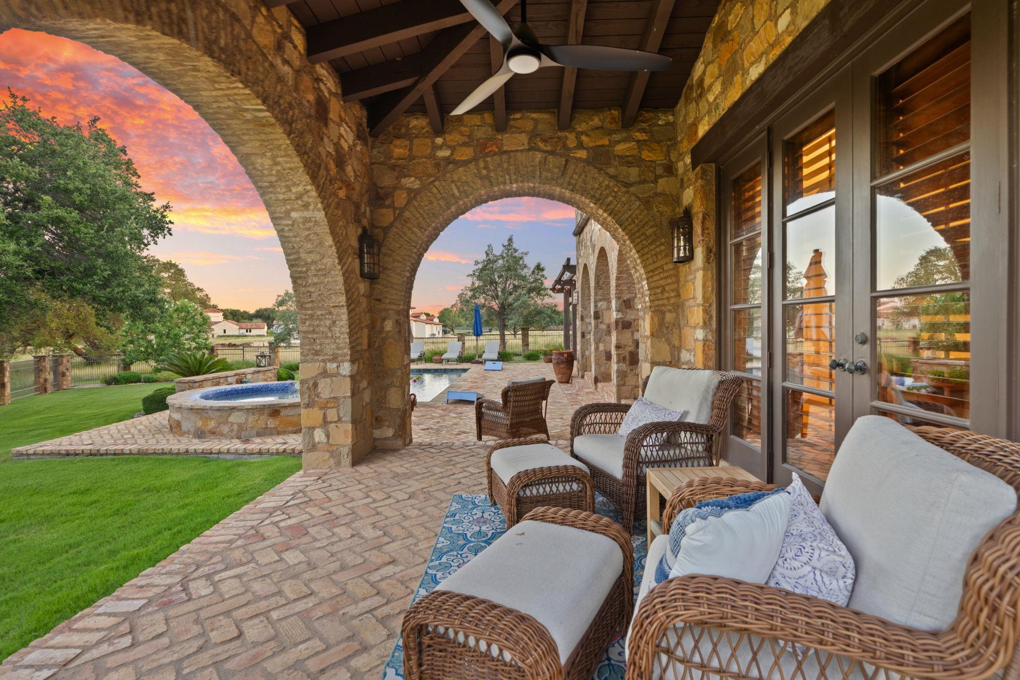 305 La Serena Loop