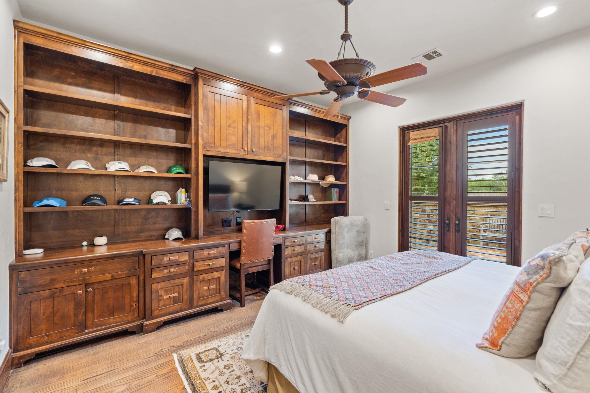 305 La Serena Loop