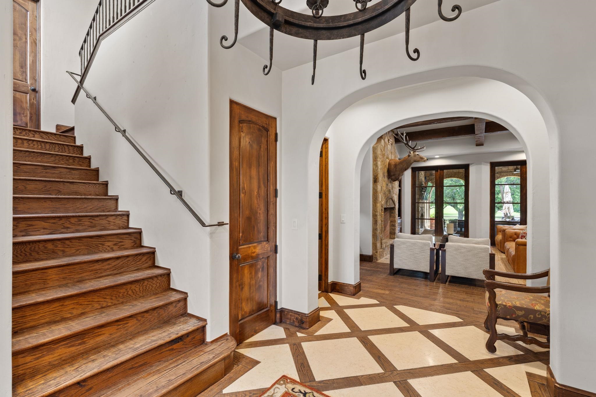 305 La Serena Loop