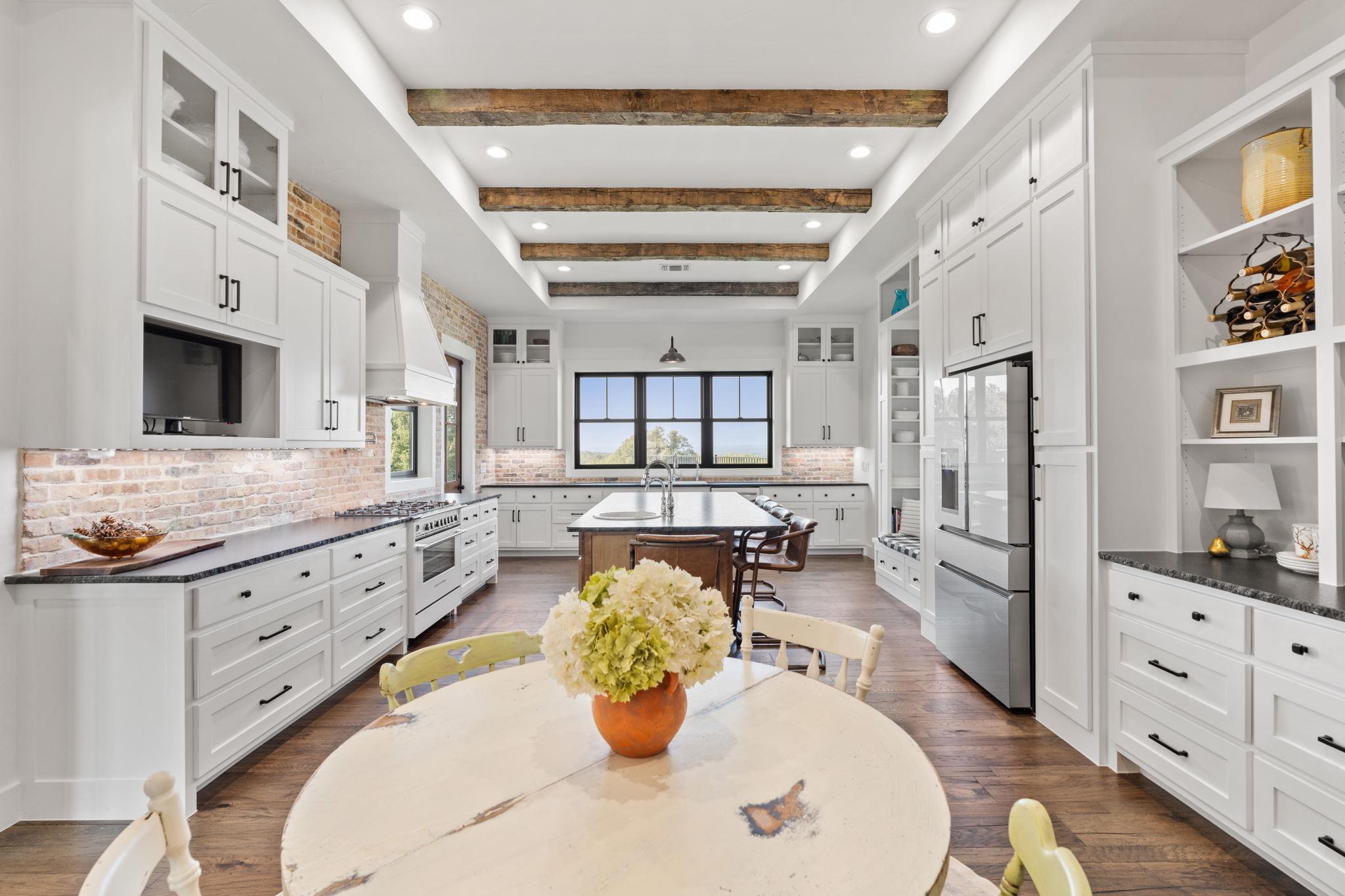 452 Southwick Ranch RD