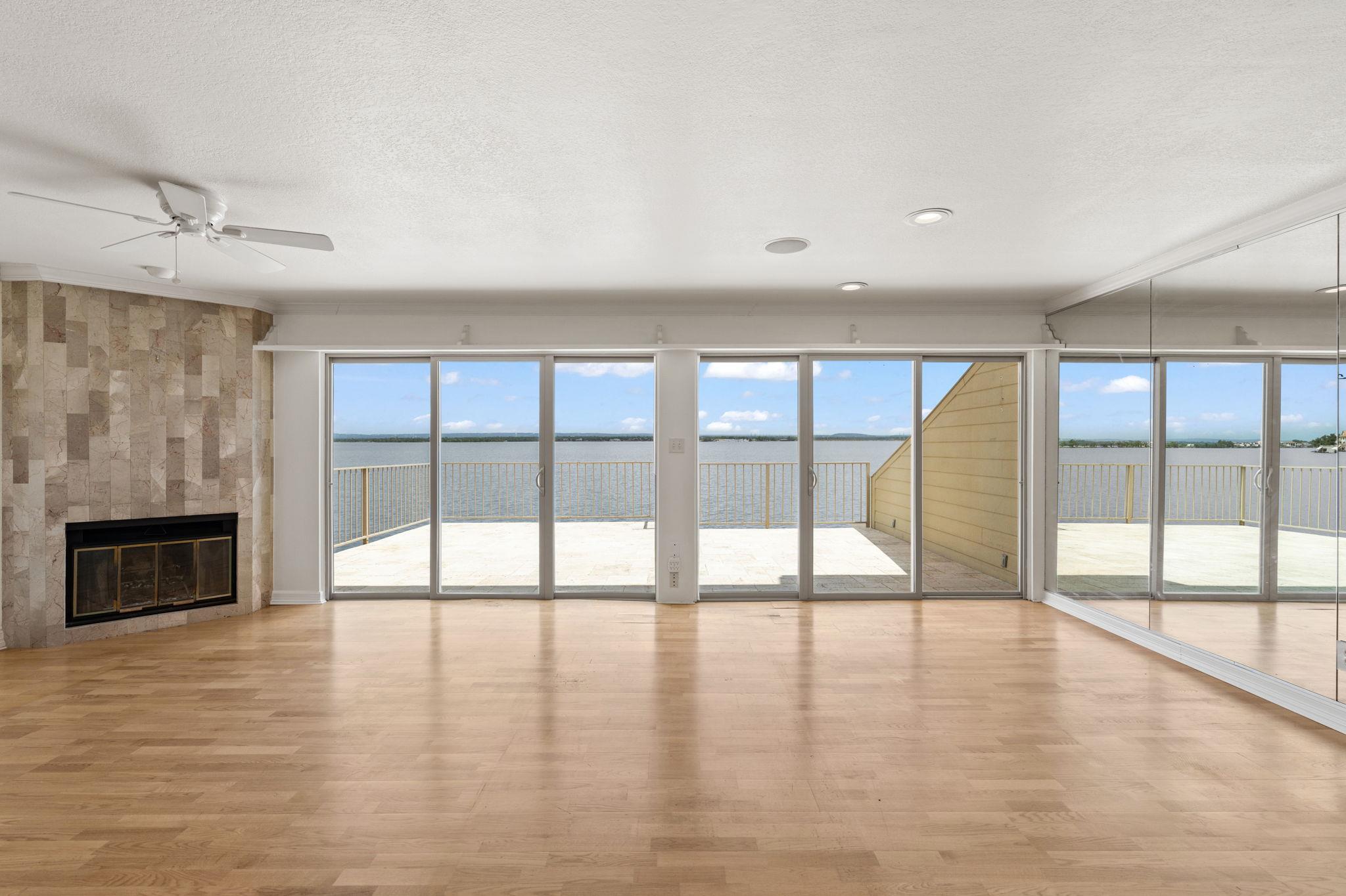 625 Horseshoe Bay BLVD