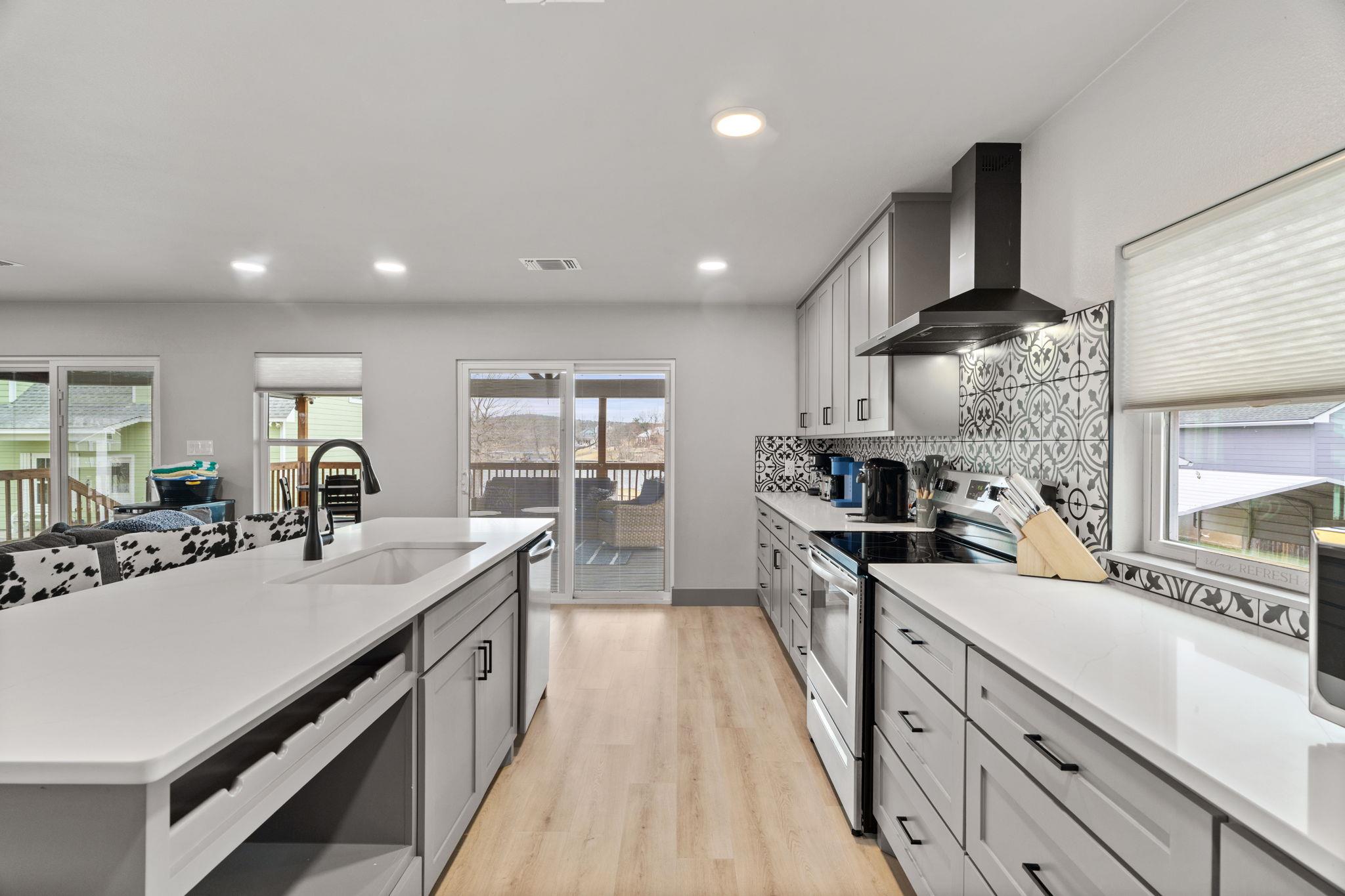 2028 Williams Lakeshore