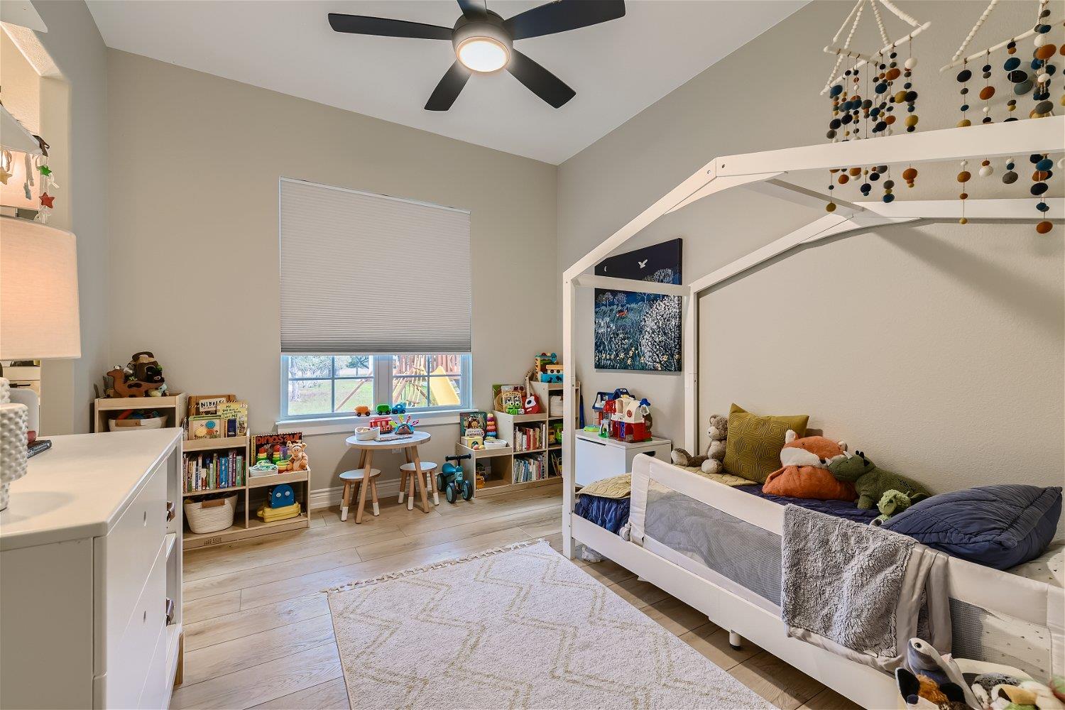 113 Vista View TRL