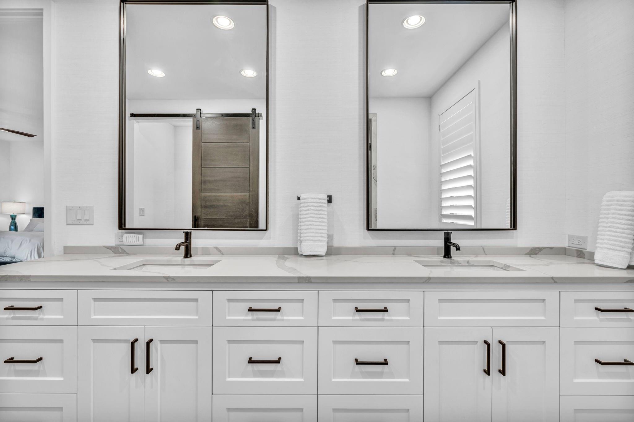 103 Cove East DR, Horseshoe Bay