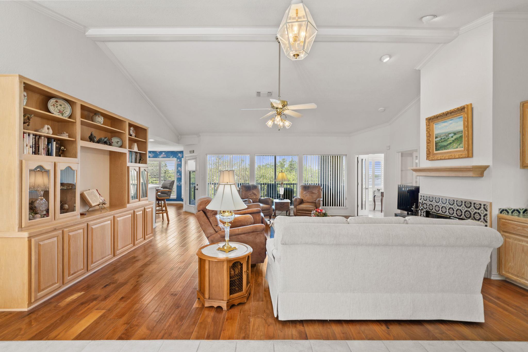 1310 Clayton Nolen DR