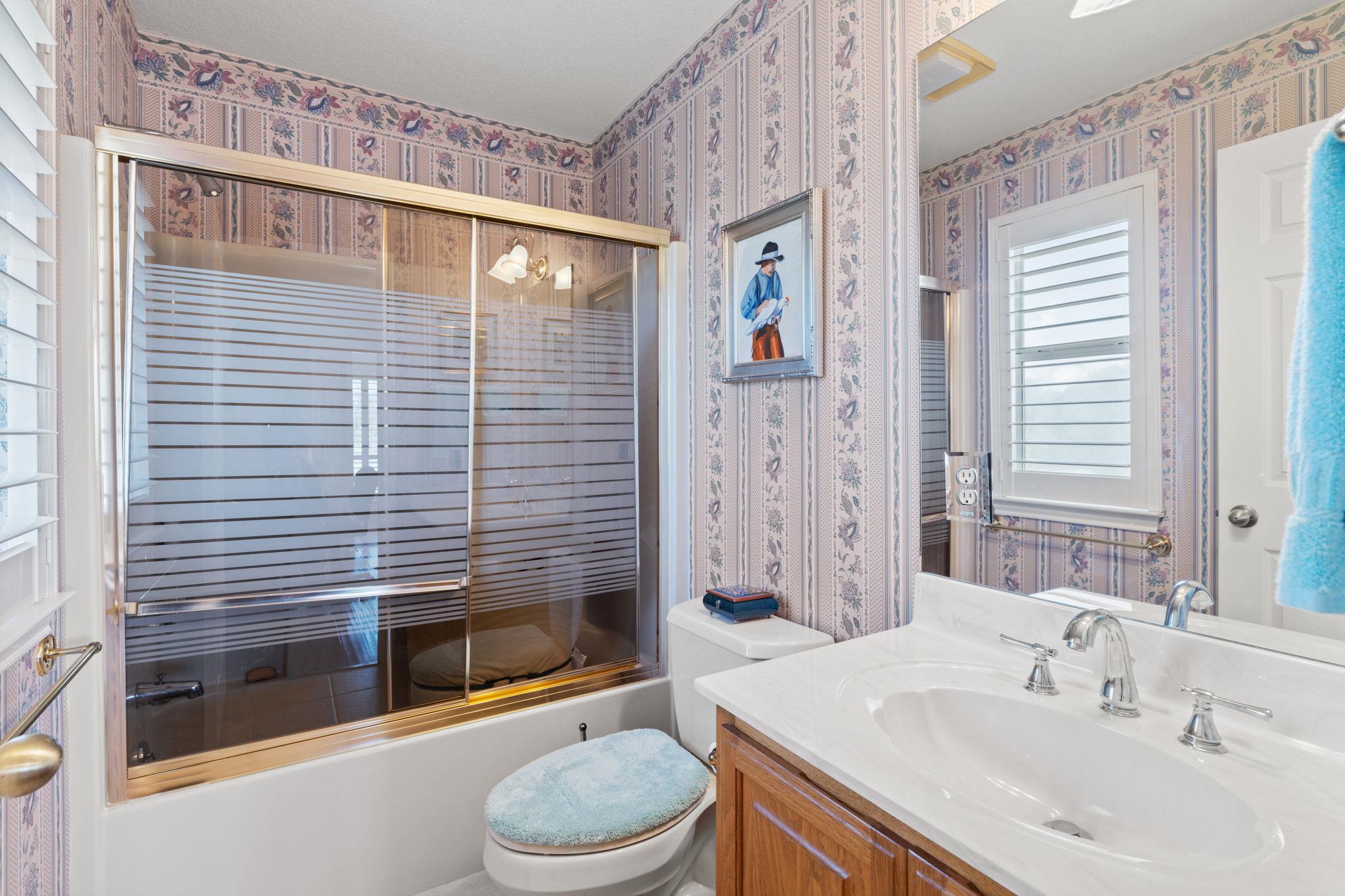 1310 Clayton Nolen DR