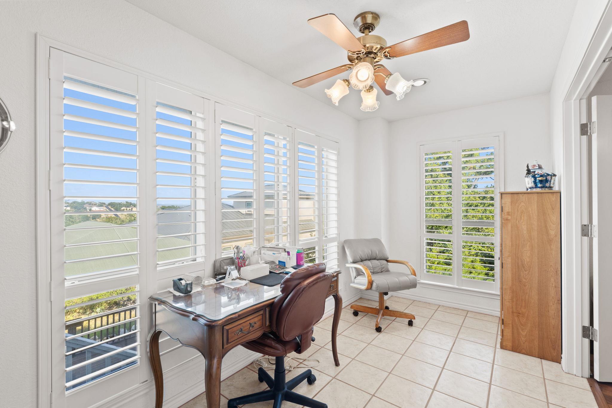 1310 Clayton Nolen DR