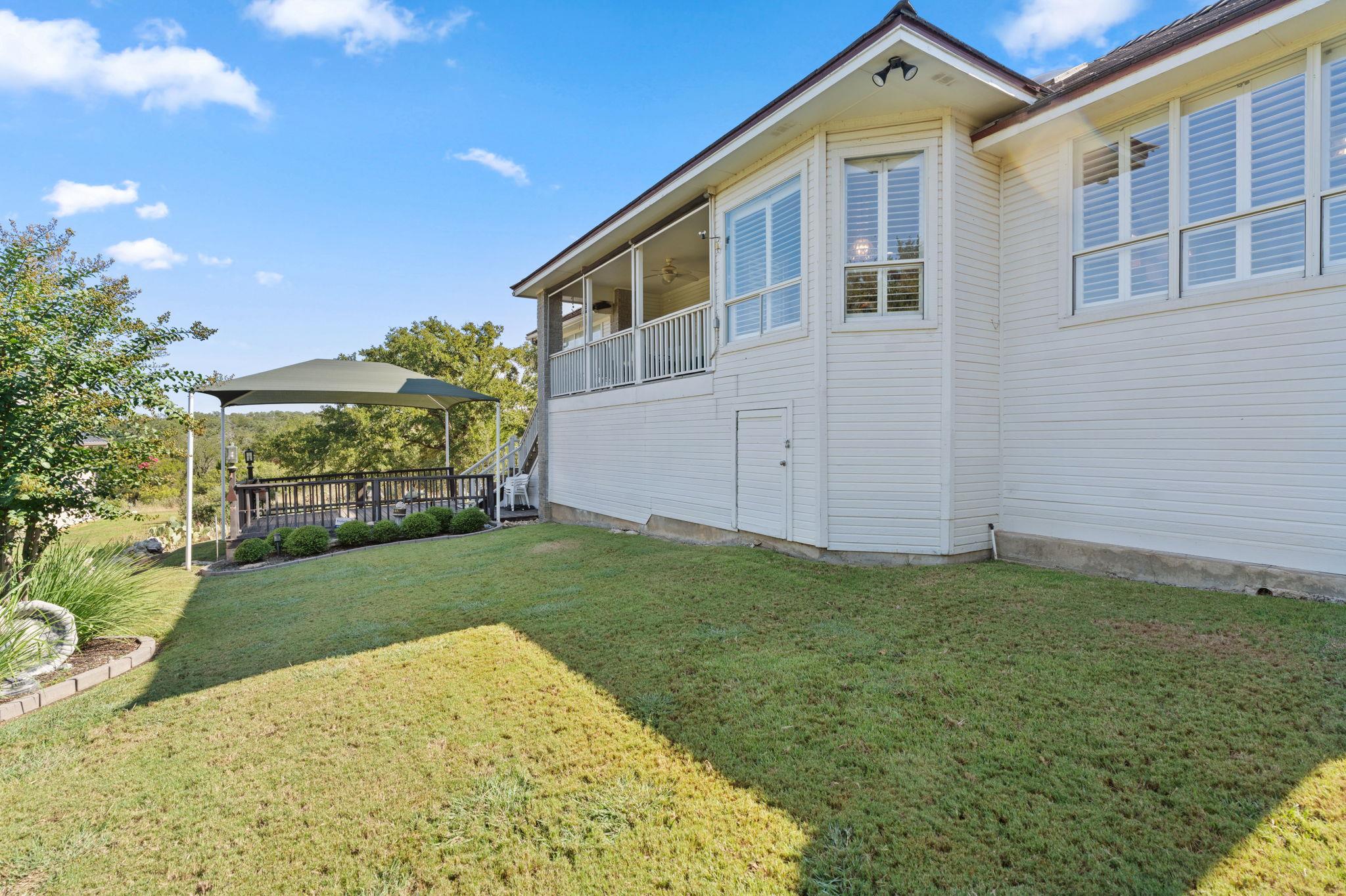 1310 Clayton Nolen DR