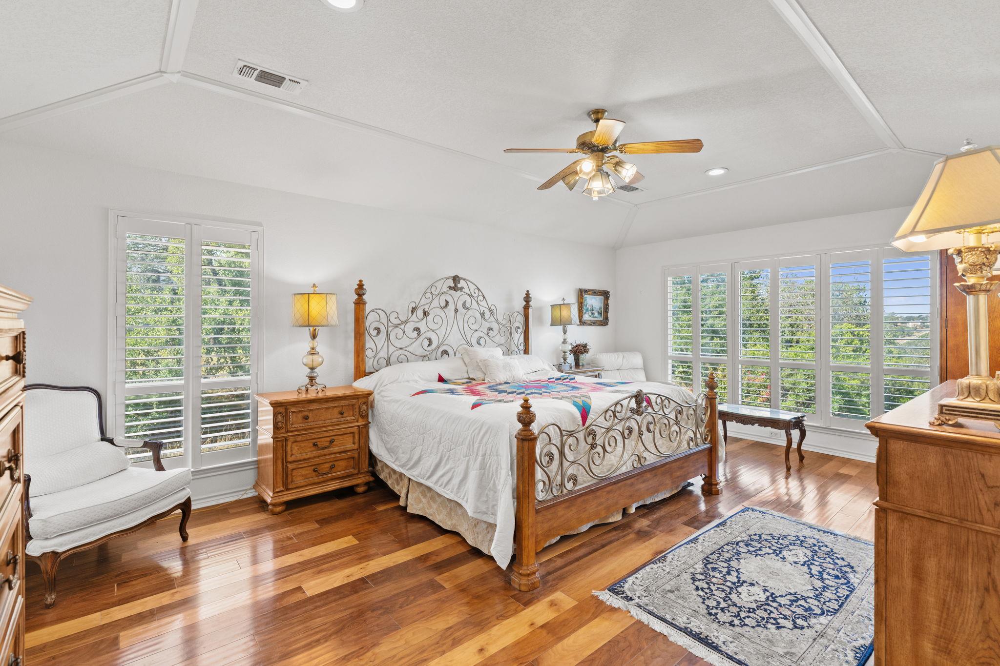 1310 Clayton Nolen DR