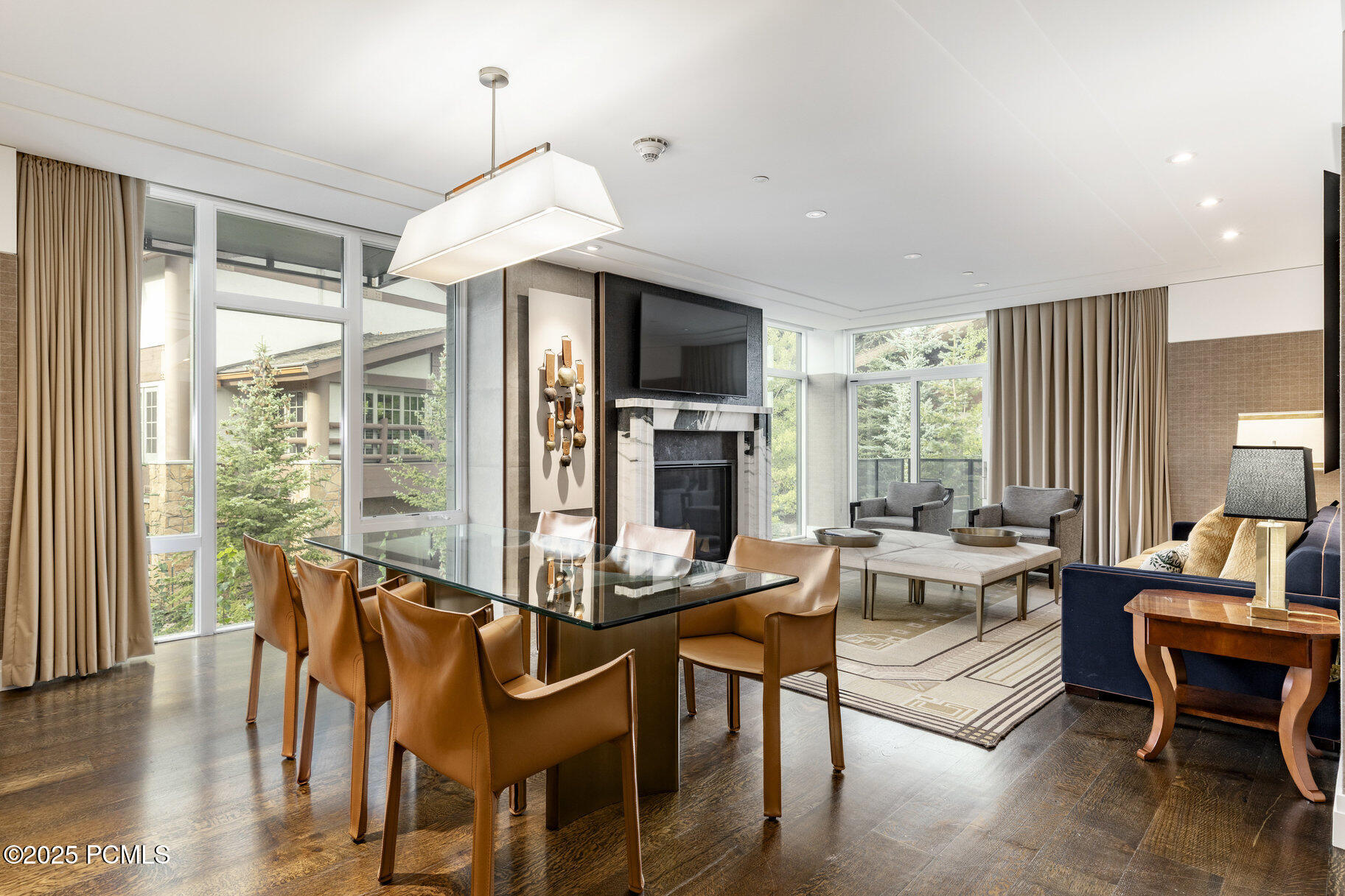 7520 Royal Street, 411