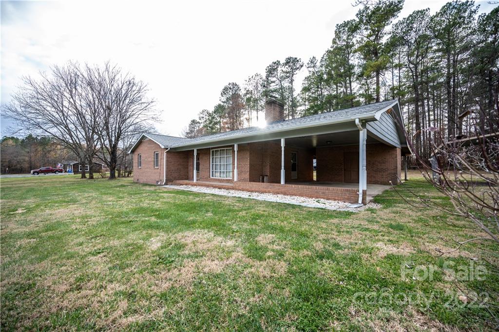 128 Pine Tree Road