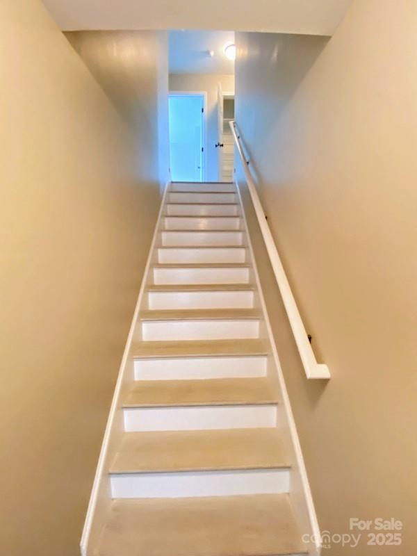 1872 Terrain Drive NW