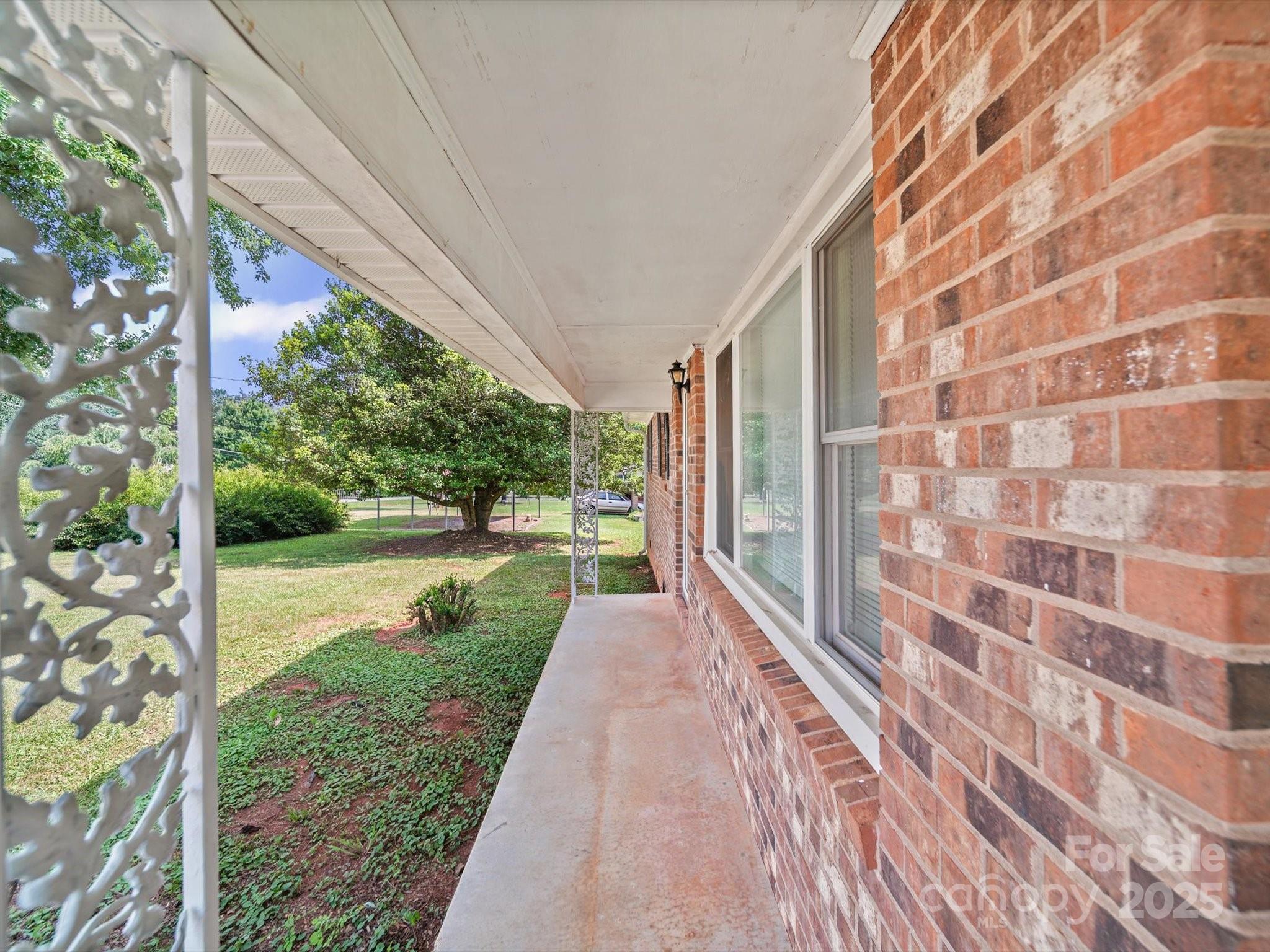 197 Horseshoe Loop