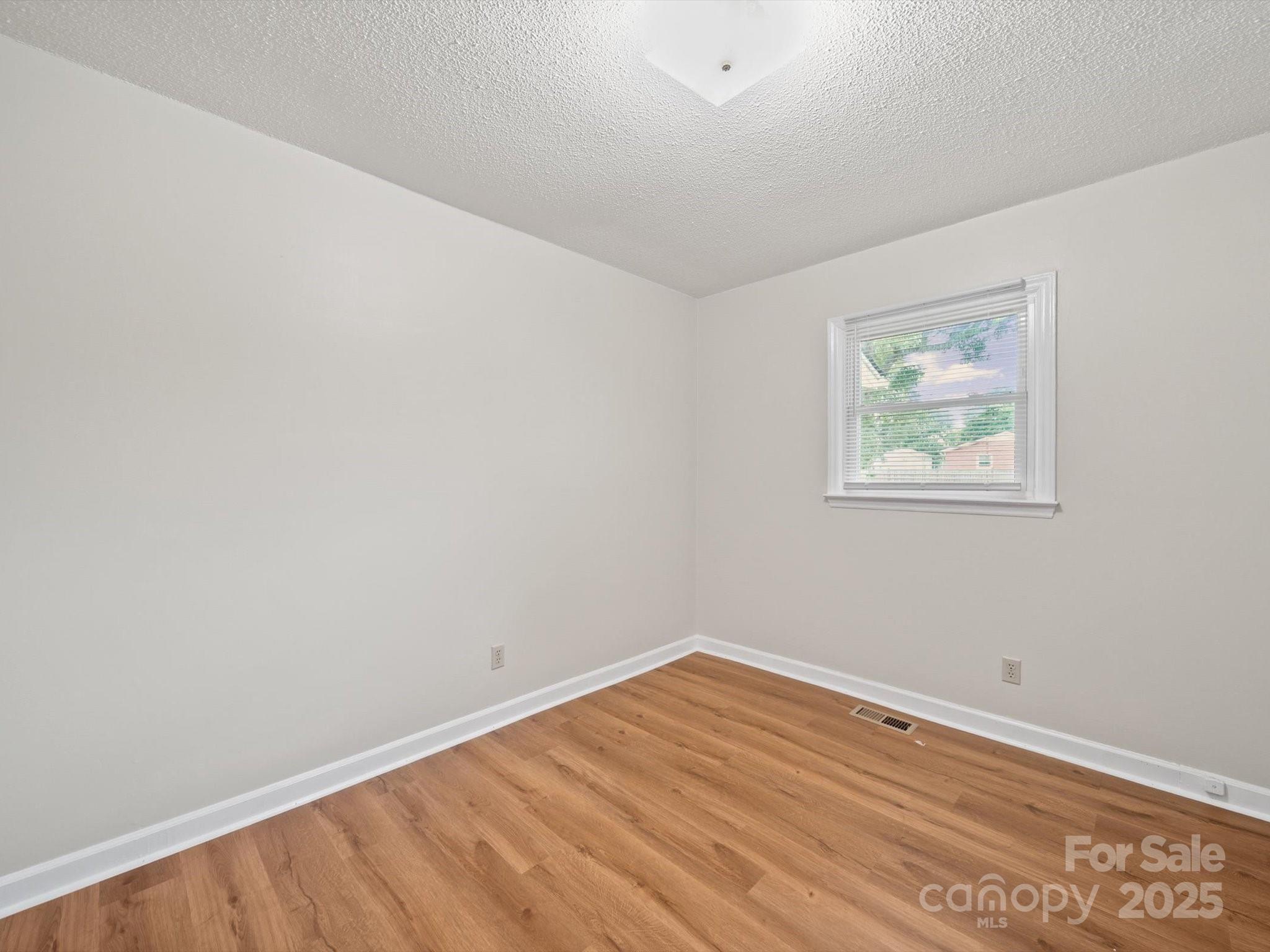 197 Horseshoe Loop