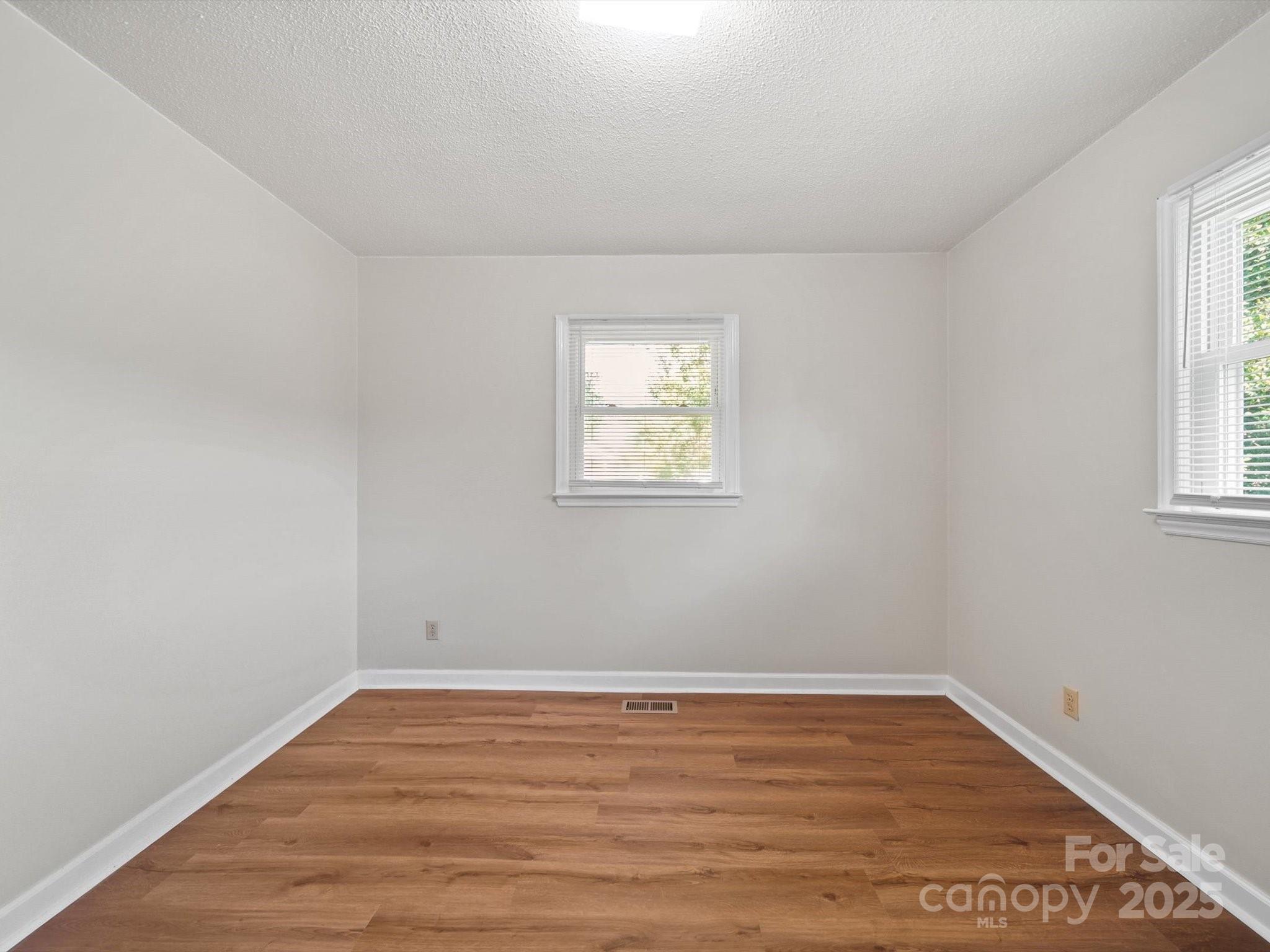 197 Horseshoe Loop