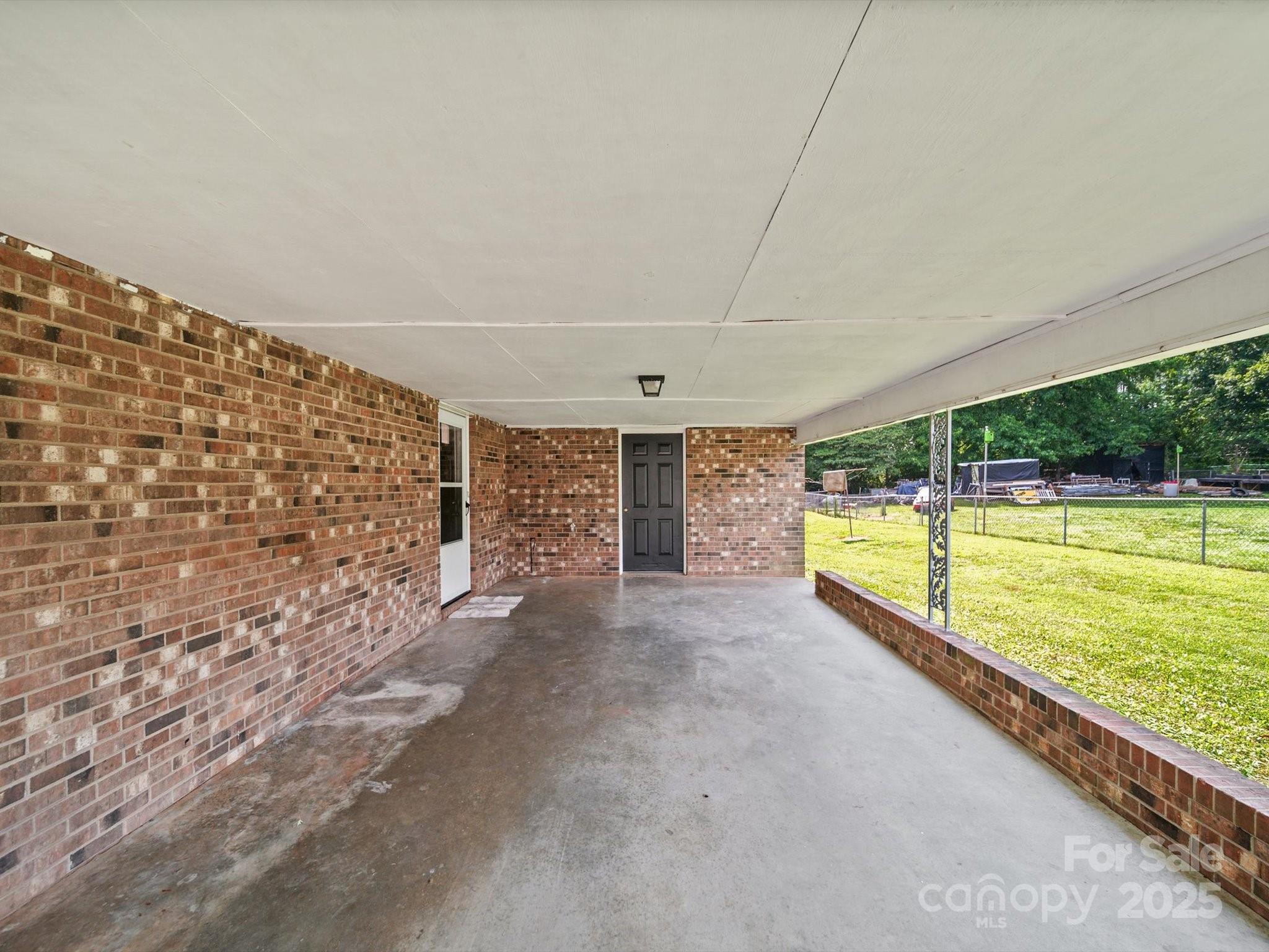 197 Horseshoe Loop