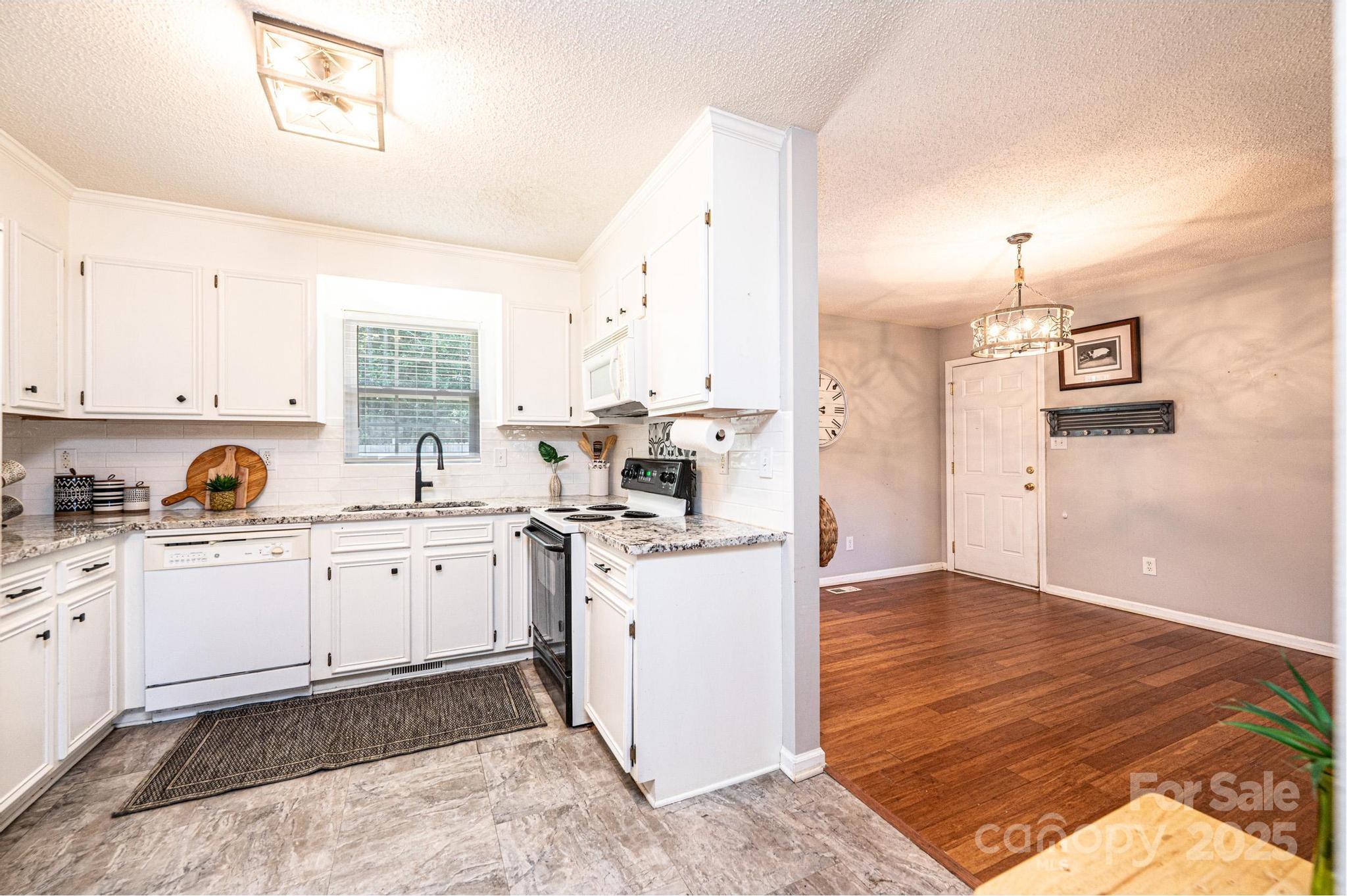 4128 River Run Circle