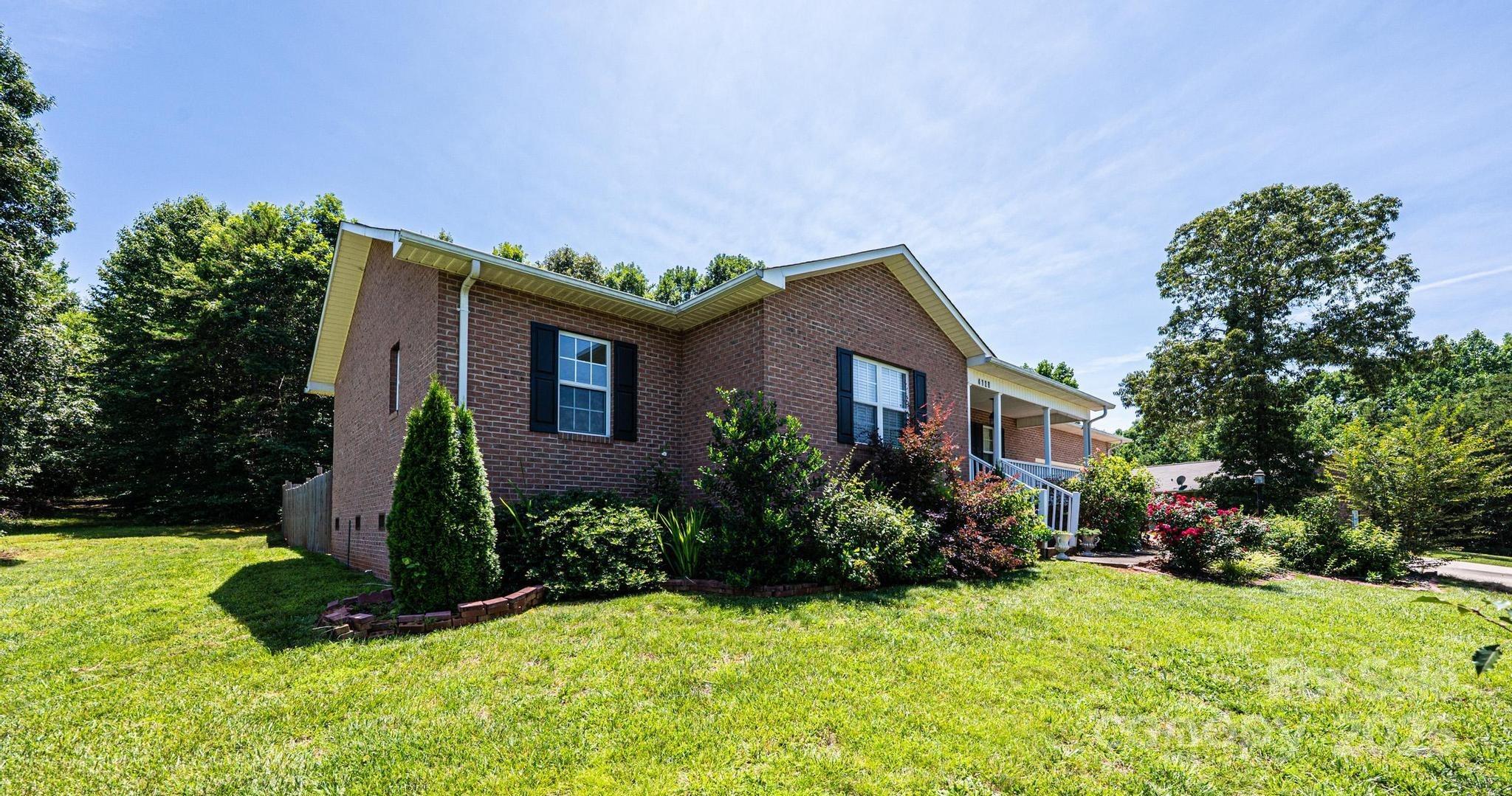 4128 River Run Circle