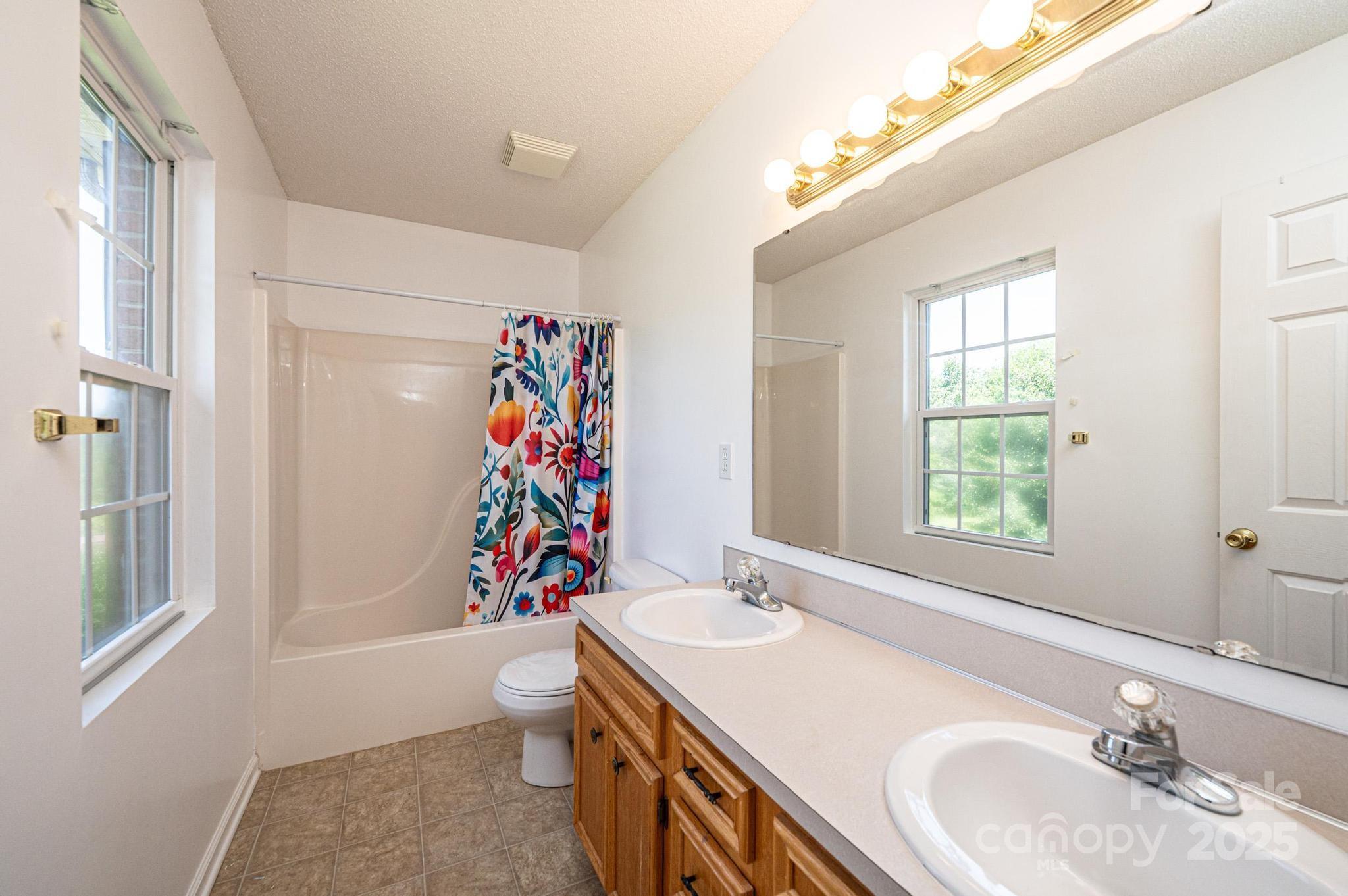 4128 River Run Circle