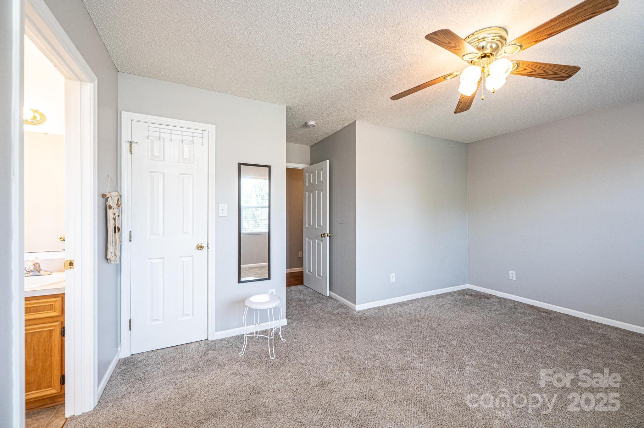 4128 River Run Circle