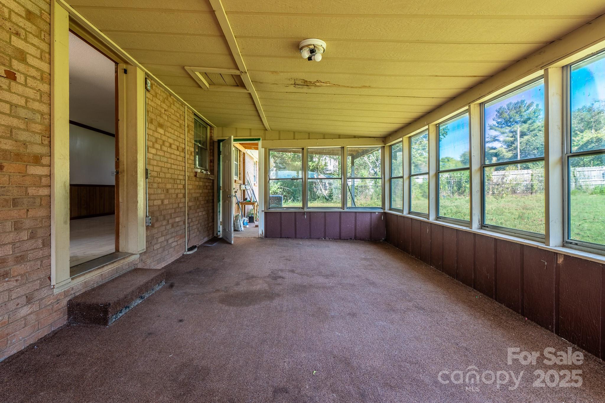 194 Hillsboro Road