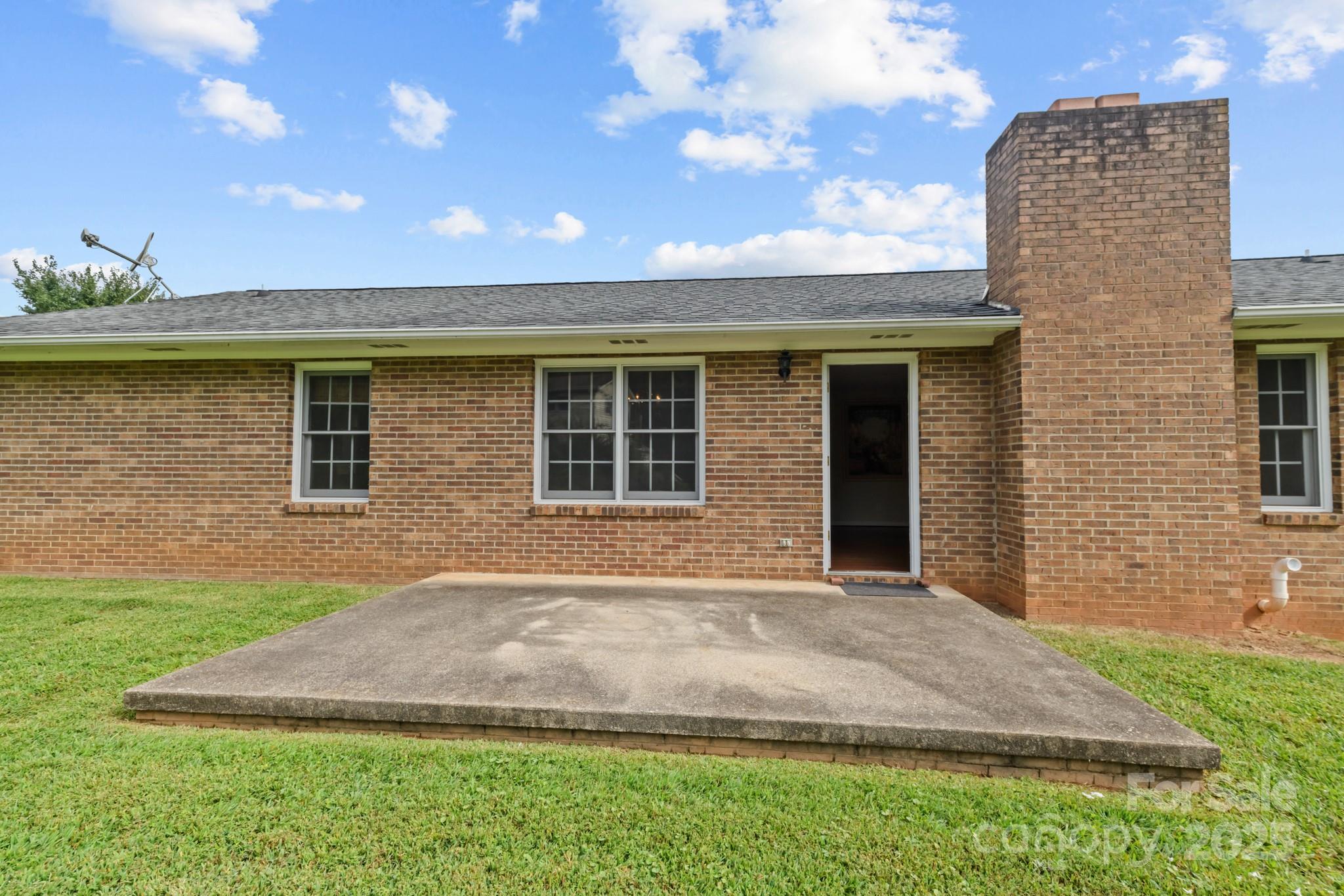 1173 Hidden Lake Drive