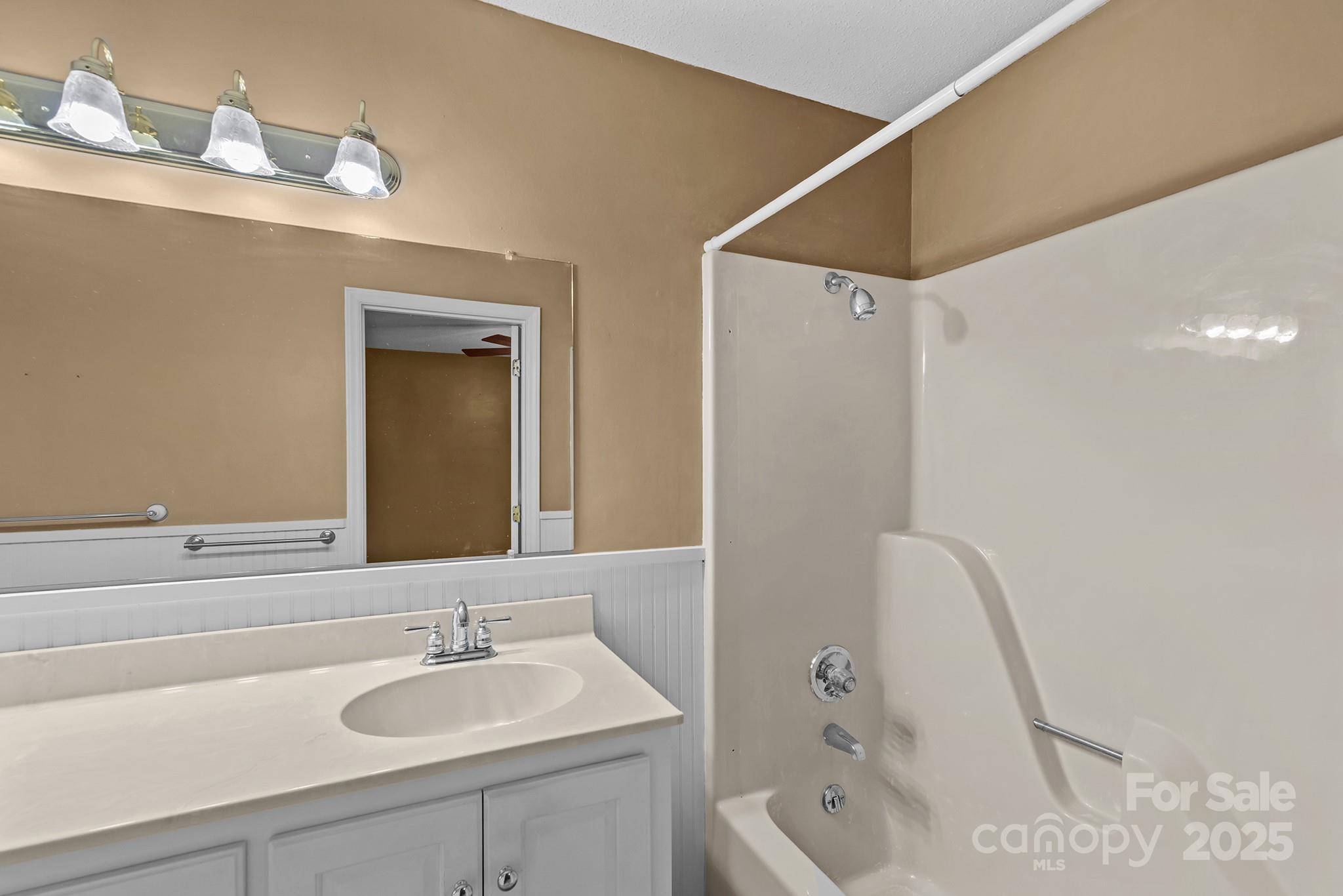 1173 Hidden Lake Drive