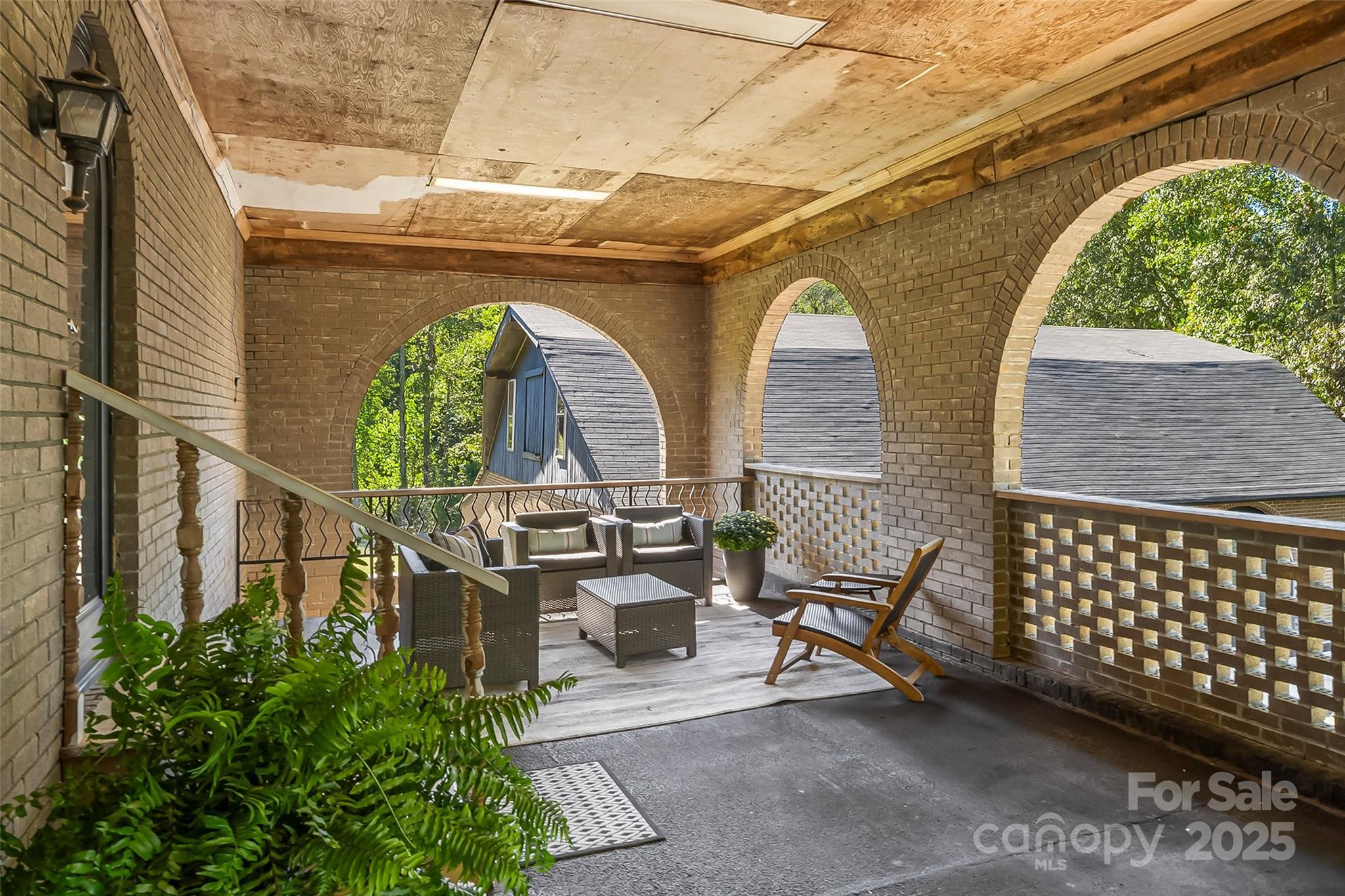 2107 St James Church Road