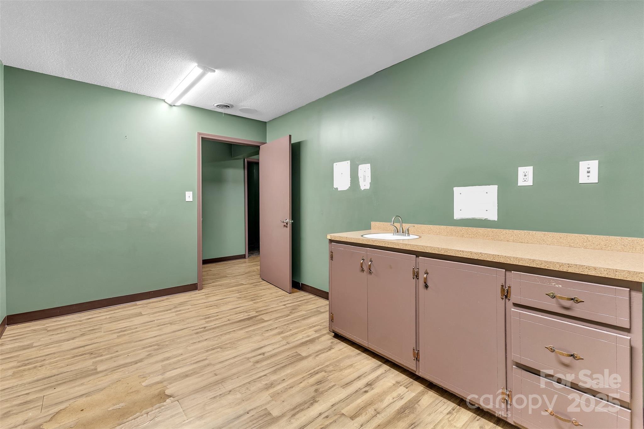 60 2nd Avenue SW