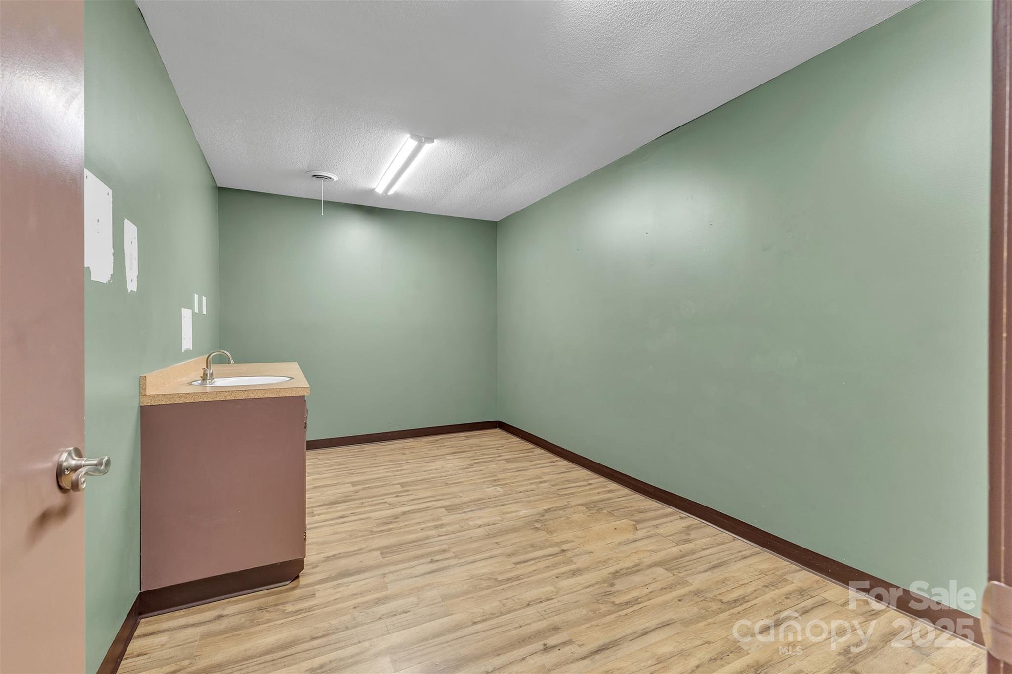 60 2nd Avenue SW