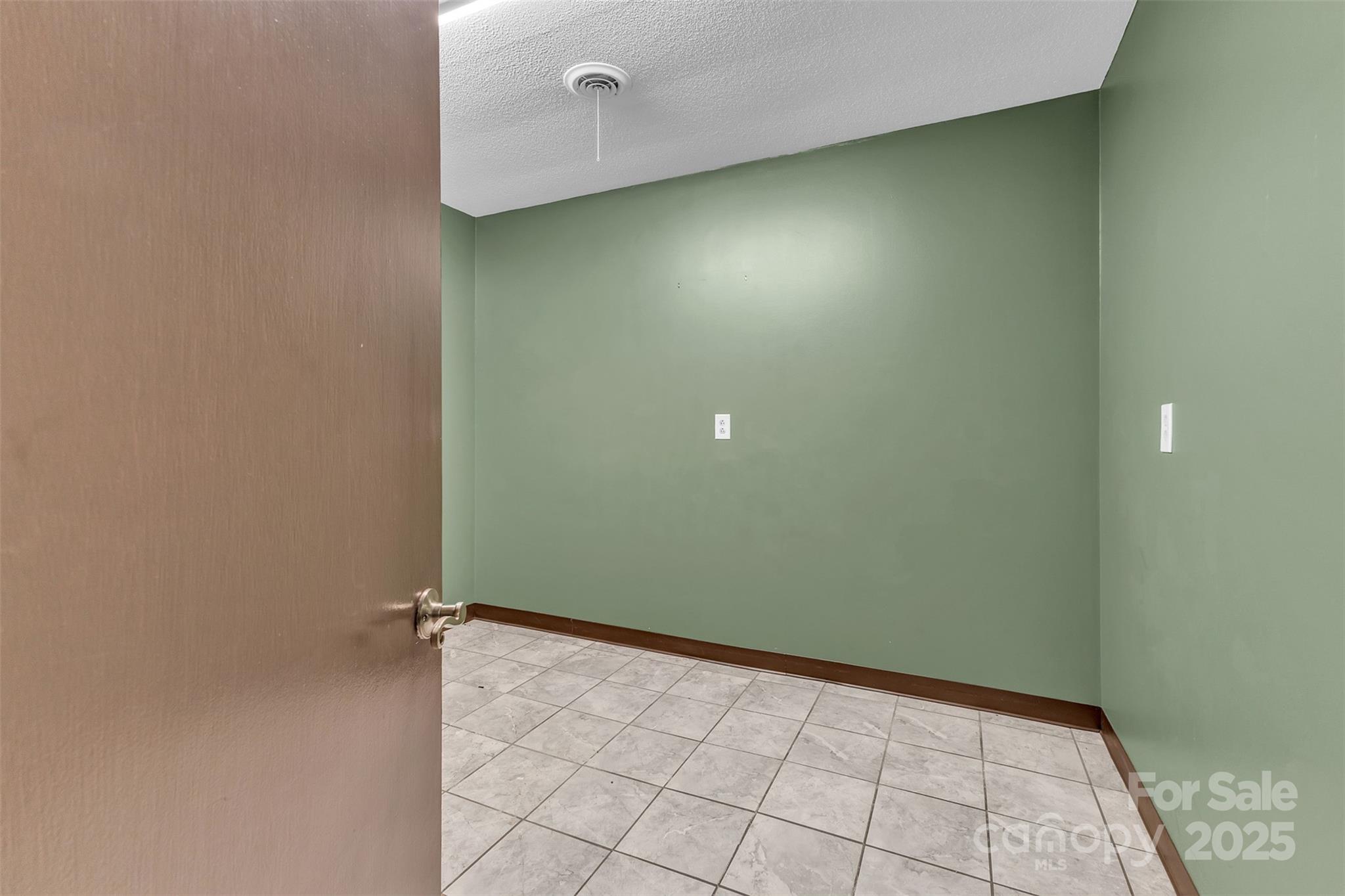 60 2nd Avenue SW