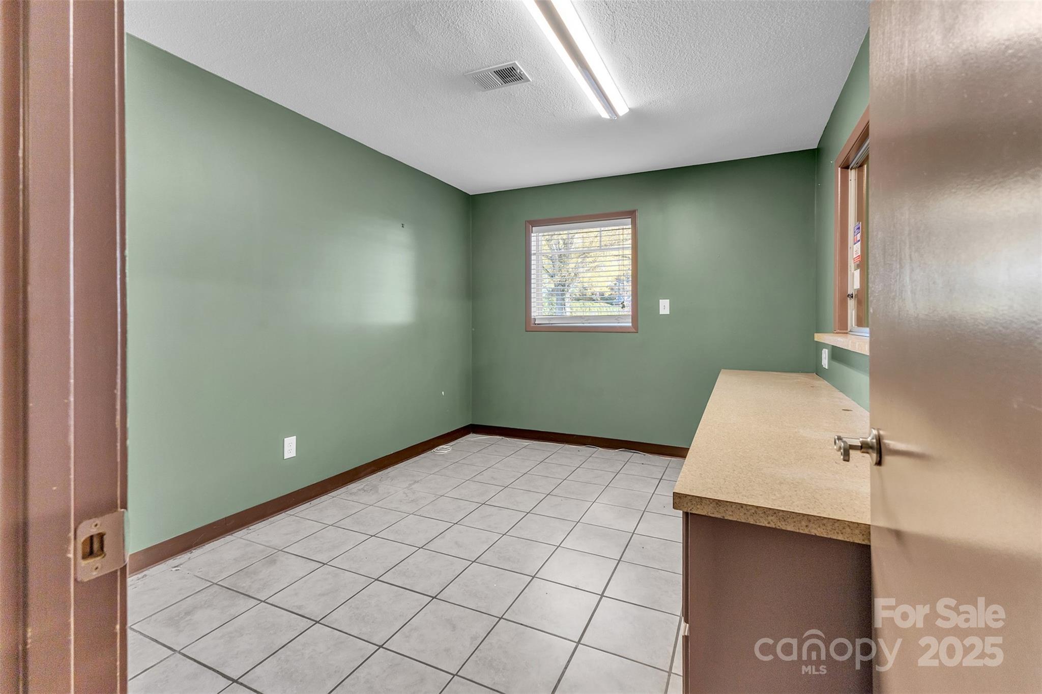 60 2nd Avenue SW