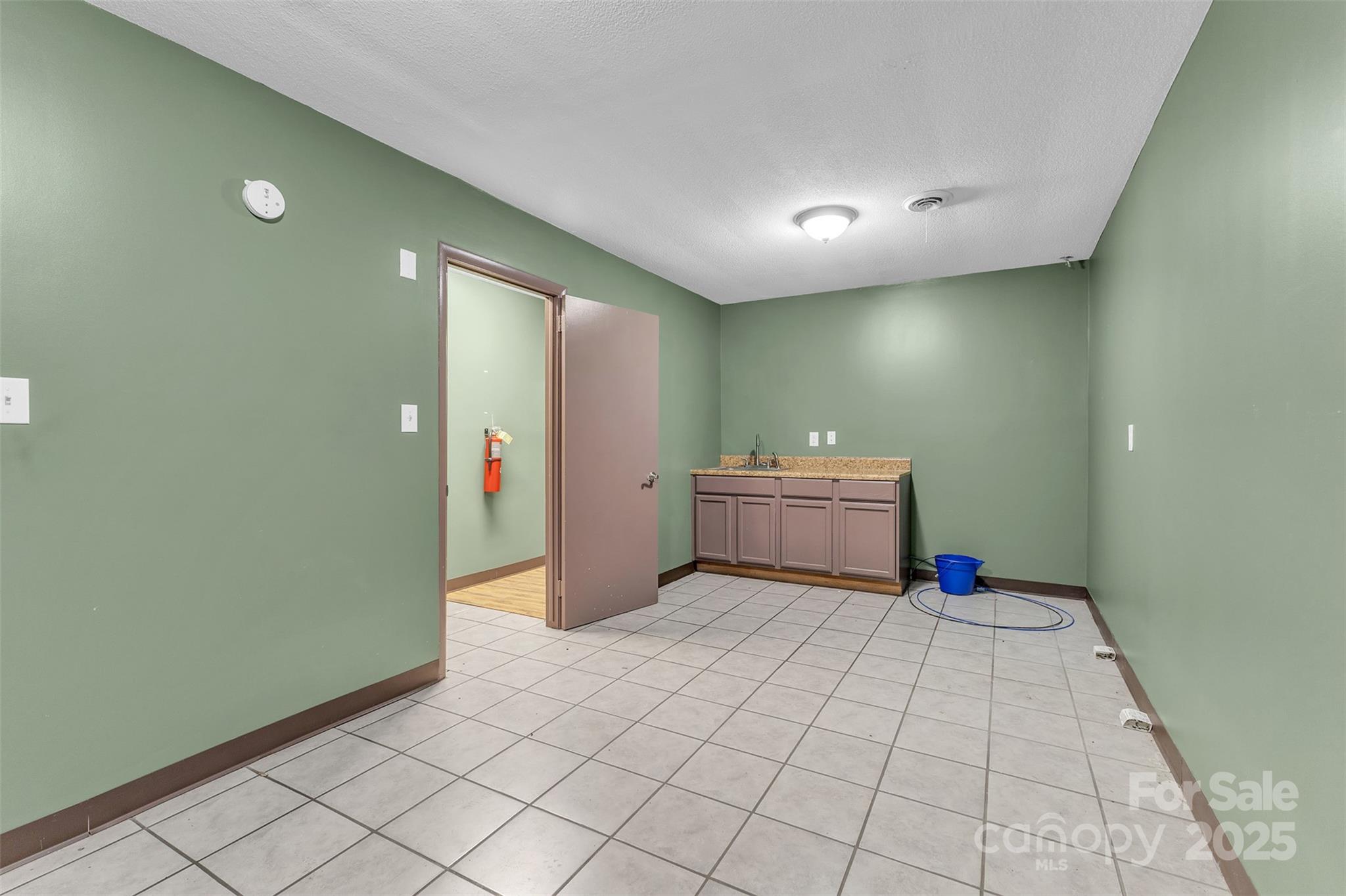 60 2nd Avenue SW