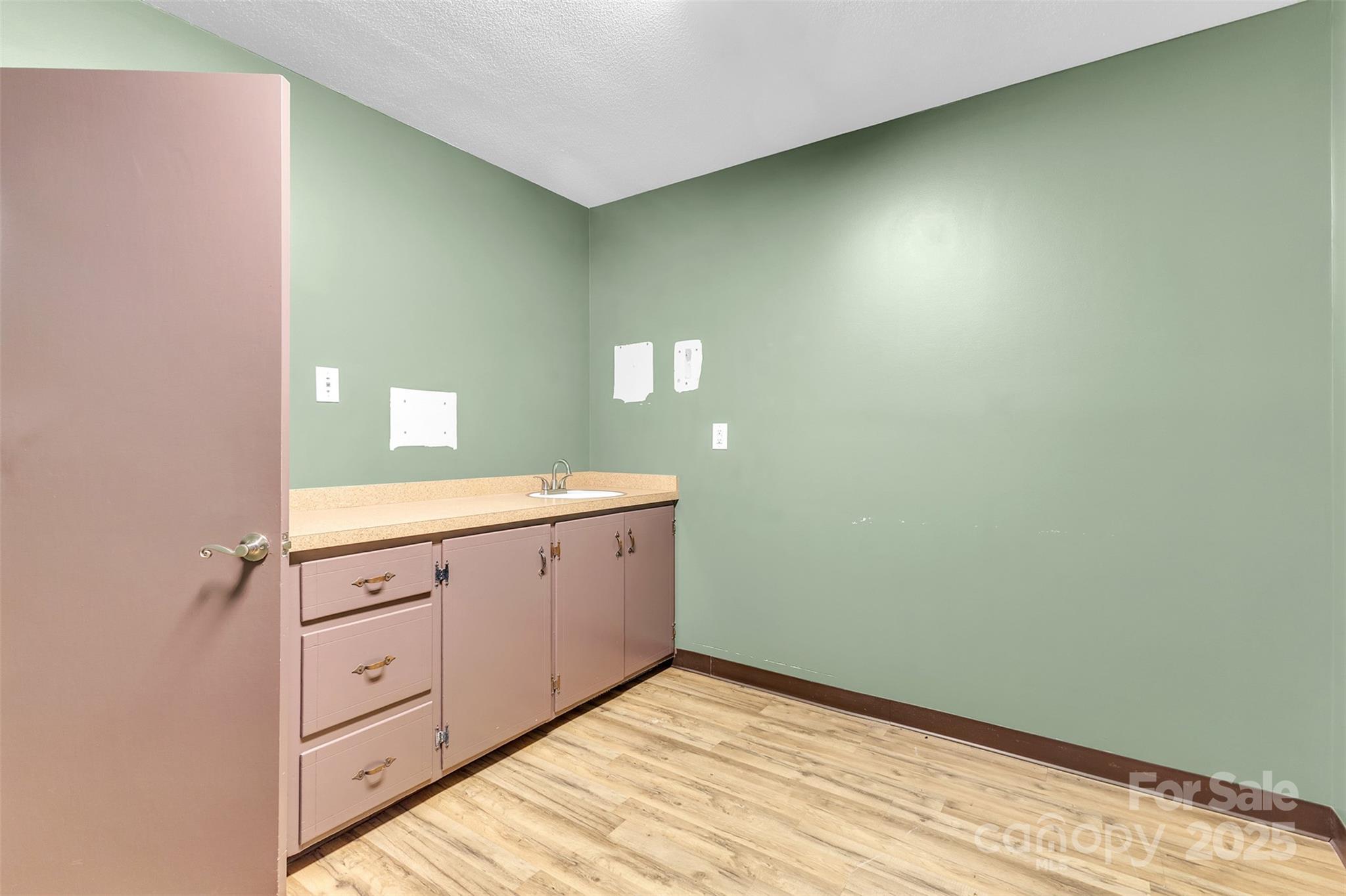 60 2nd Avenue SW