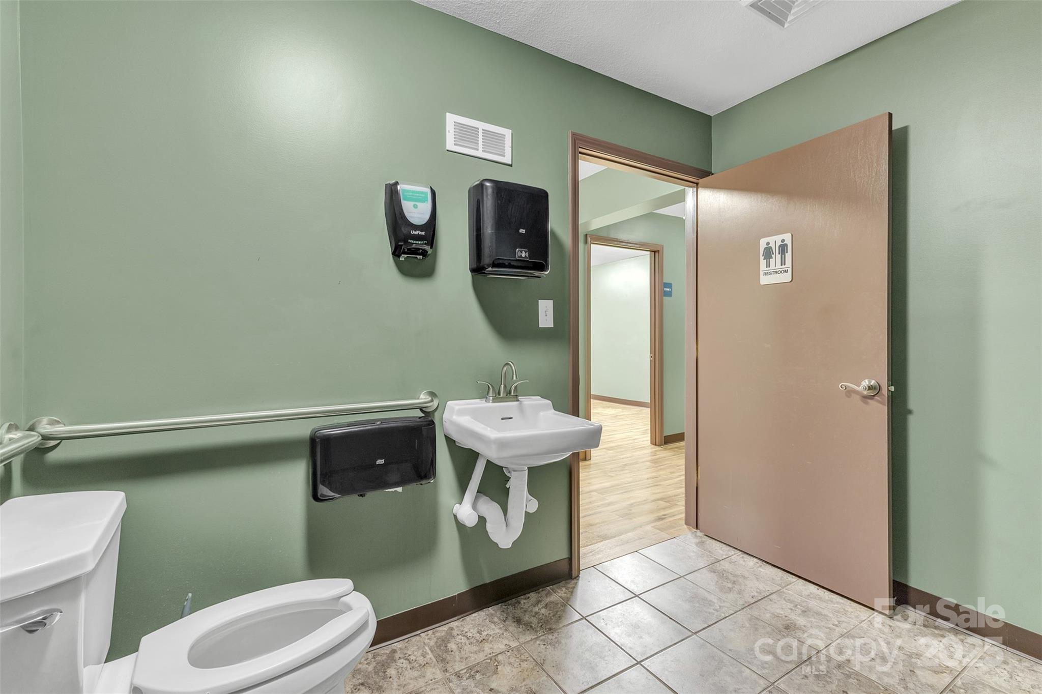 60 2nd Avenue SW