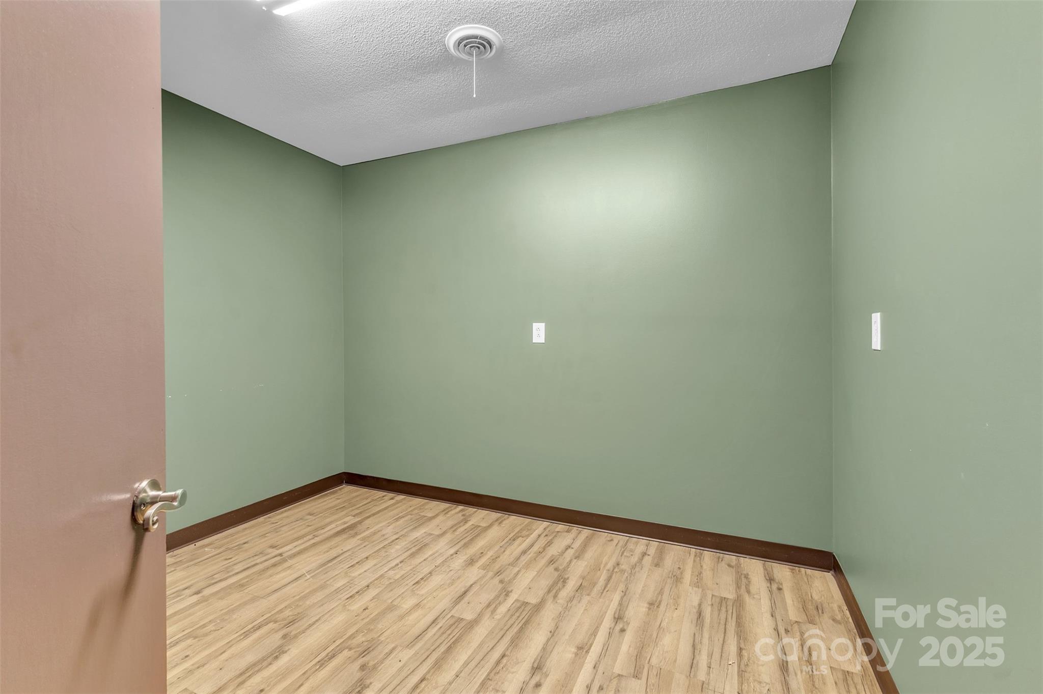 60 2nd Avenue SW