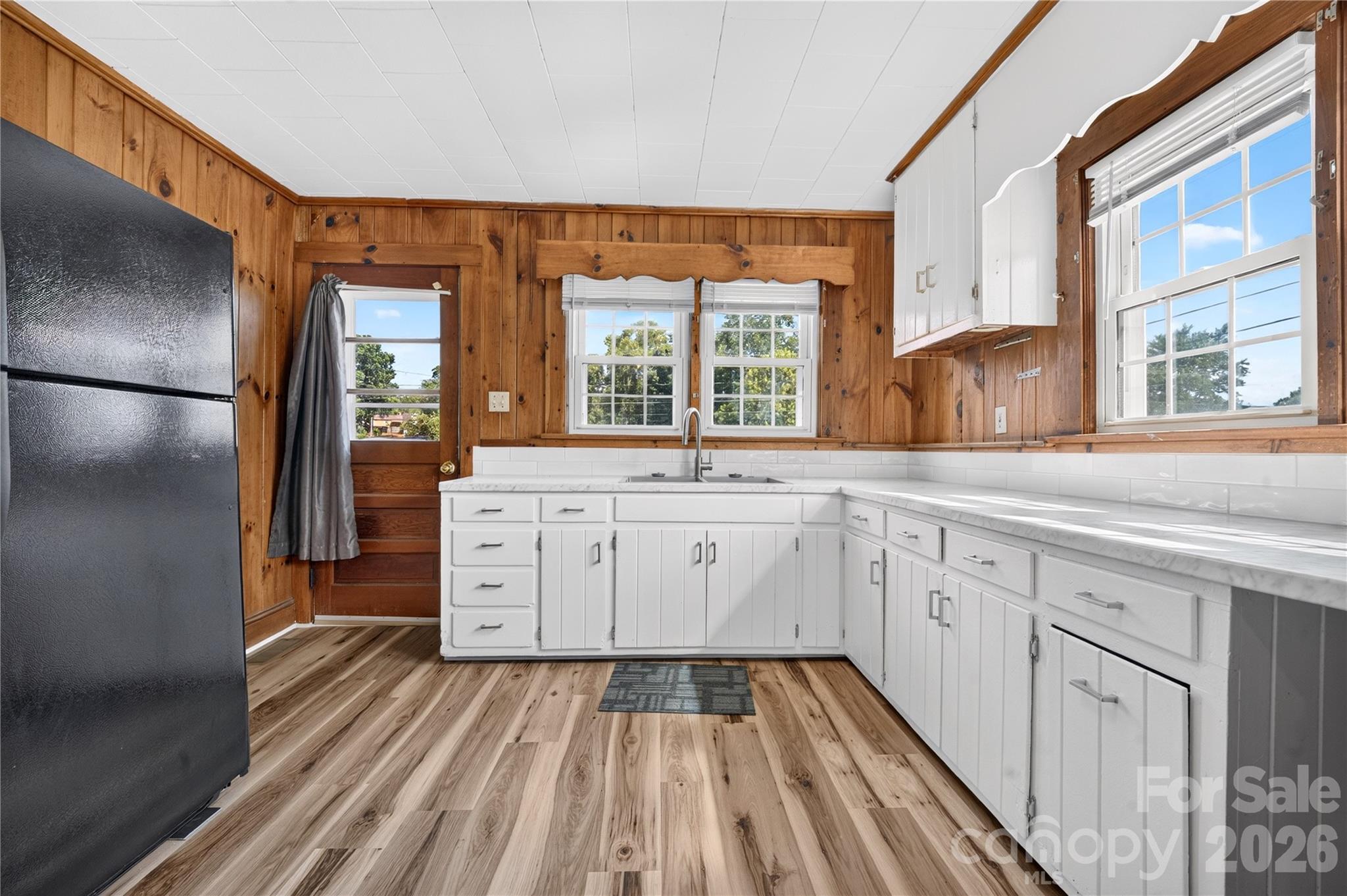 893 7th Street Drive SE