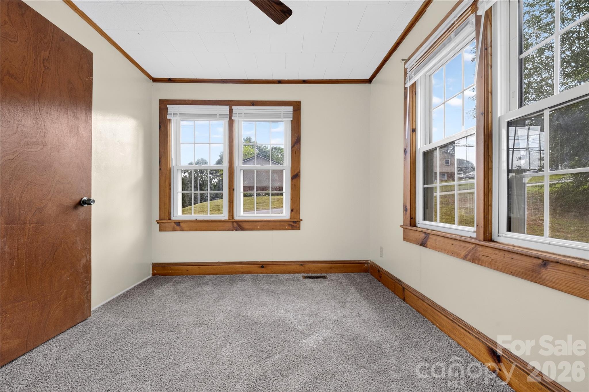 893 7th Street Drive SE