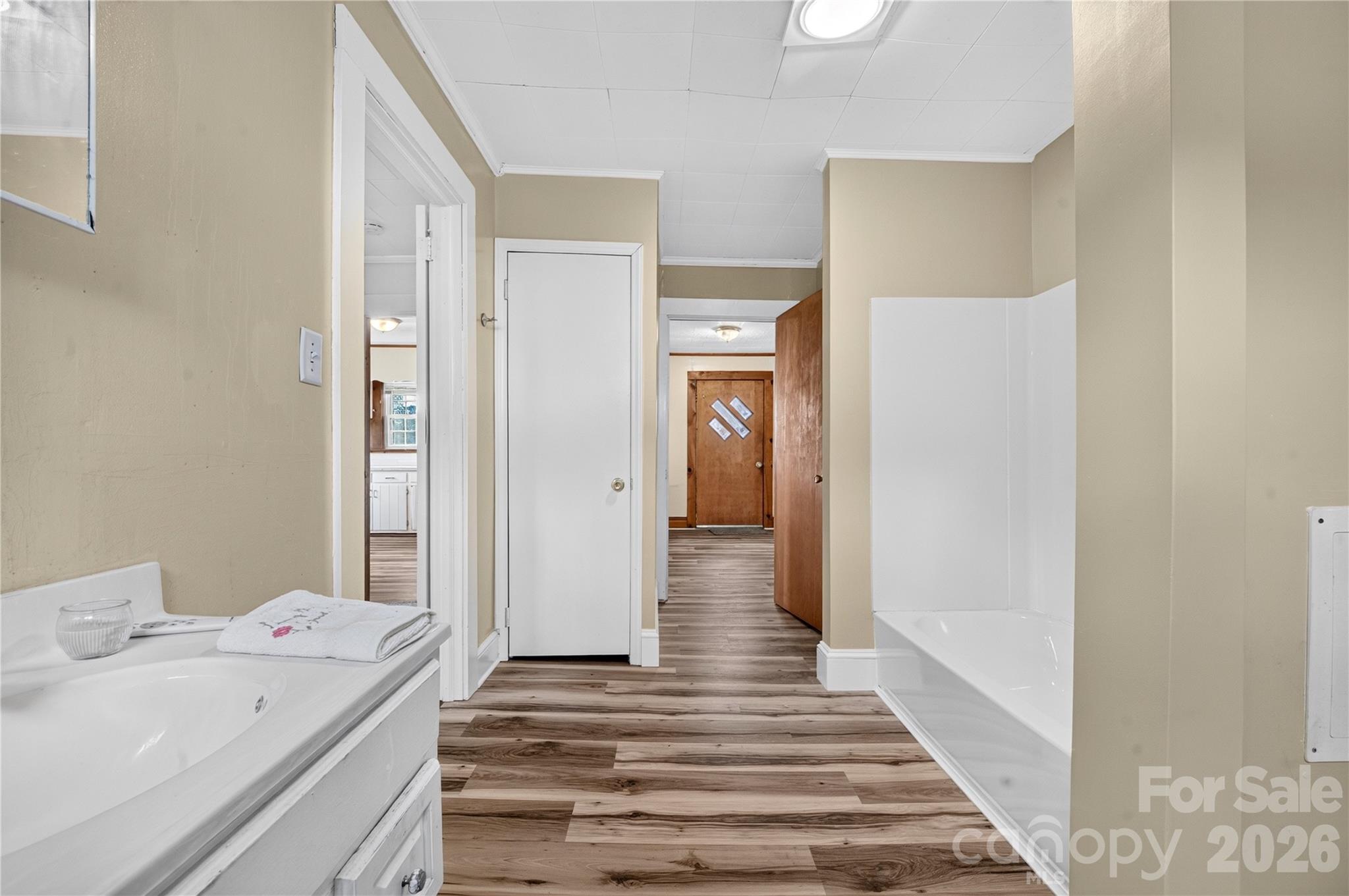 893 7th Street Drive SE