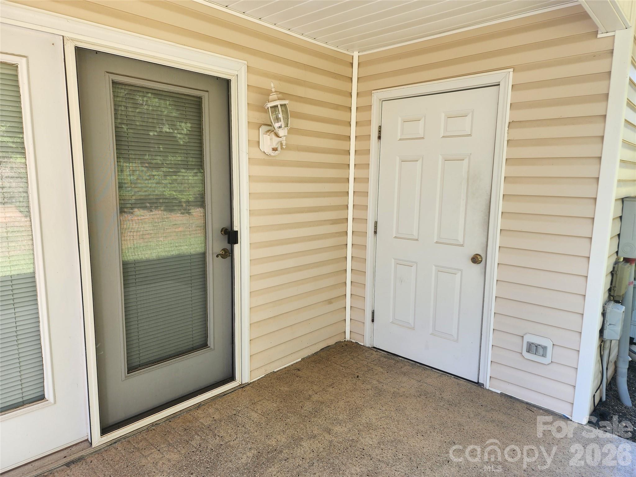 3236 White Oak Court