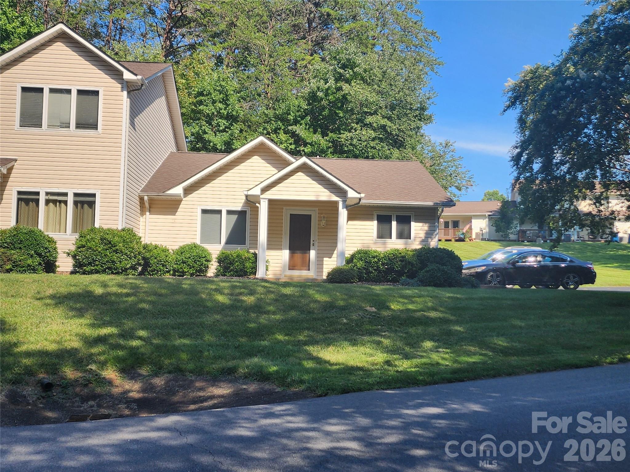 3236 White Oak Court