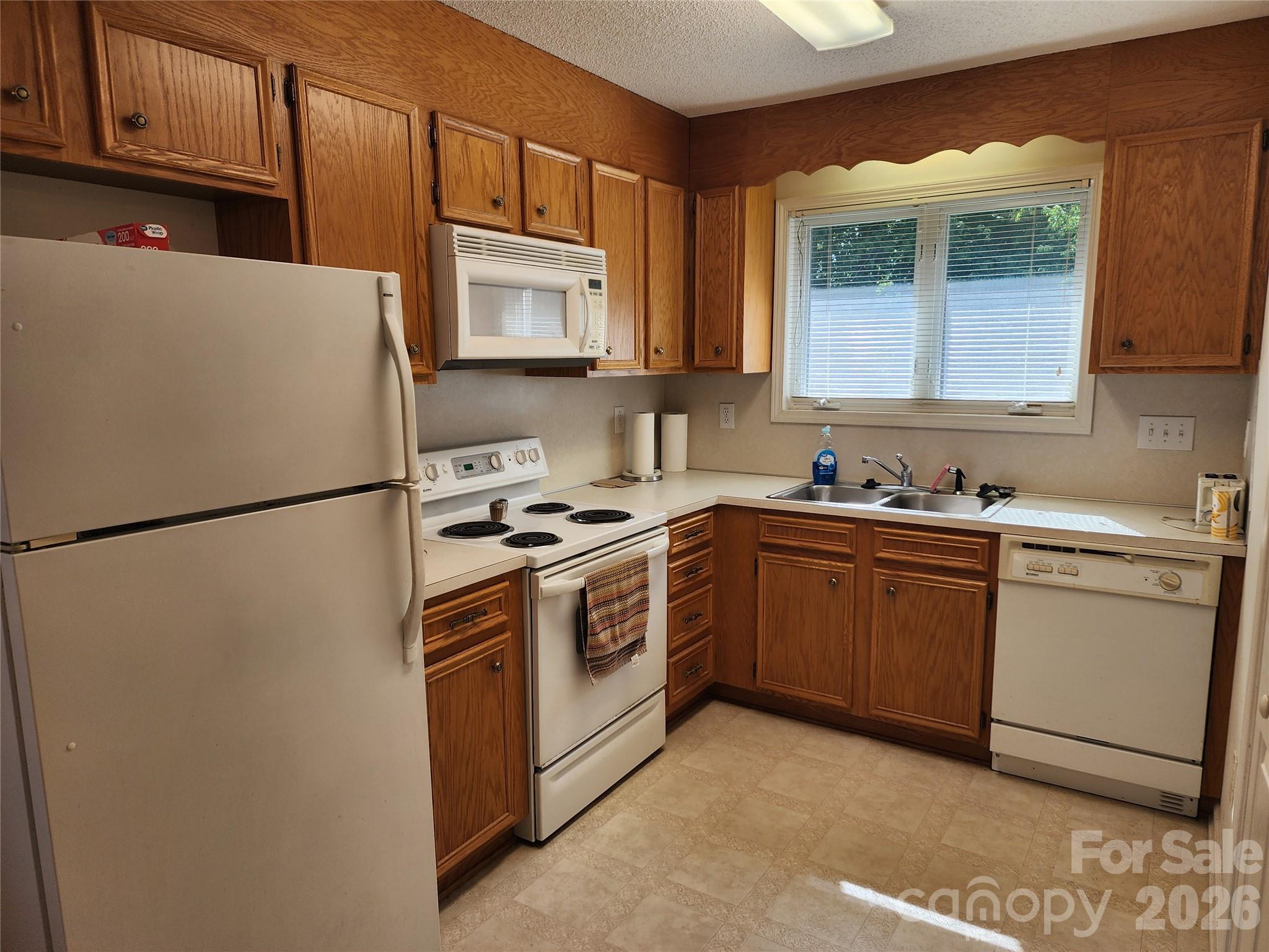 3236 White Oak Court