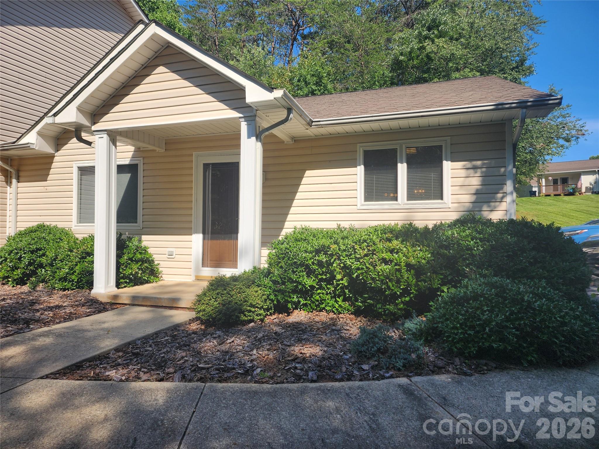 3236 White Oak Court