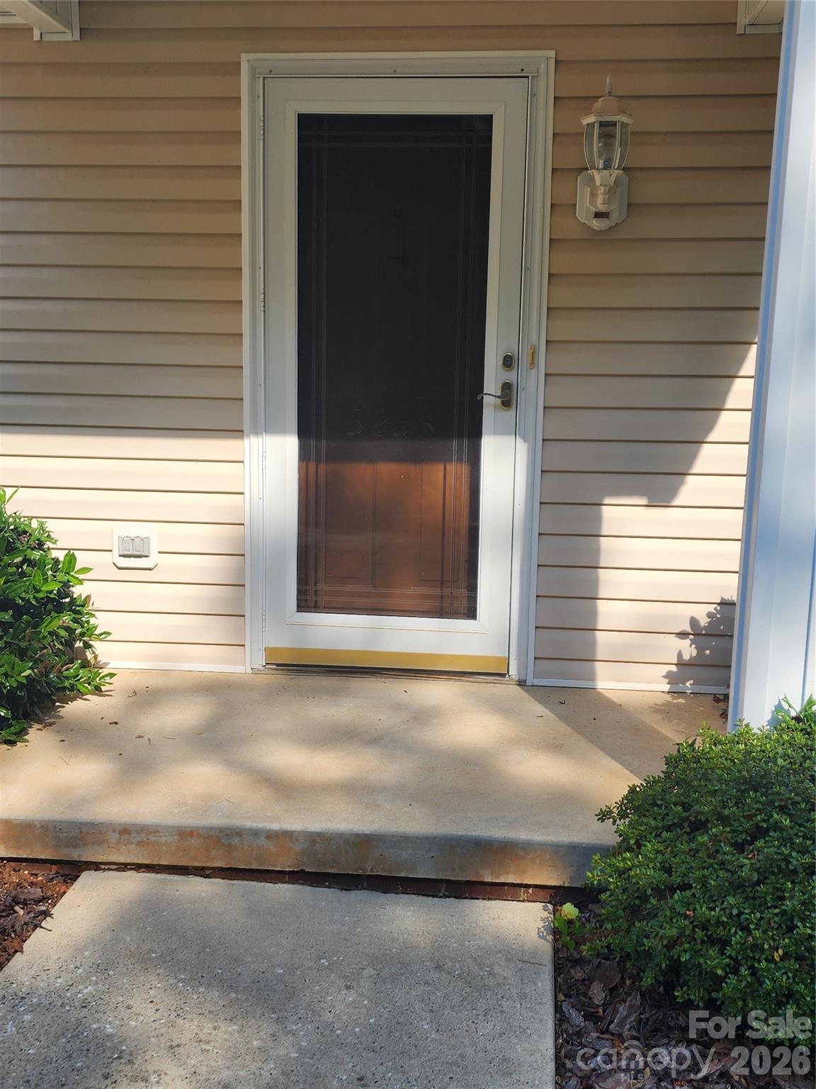 3236 White Oak Court