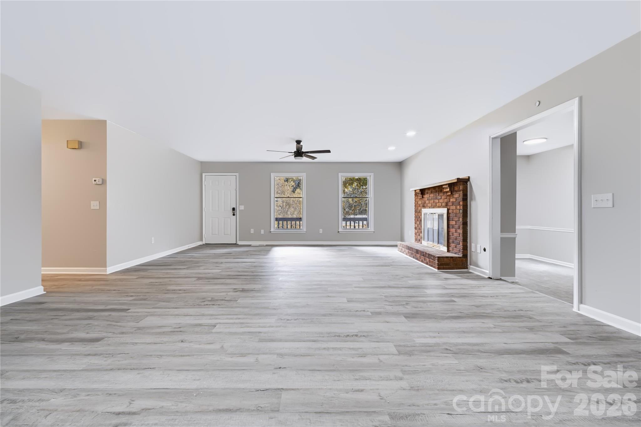 2537 Brentwood Circle